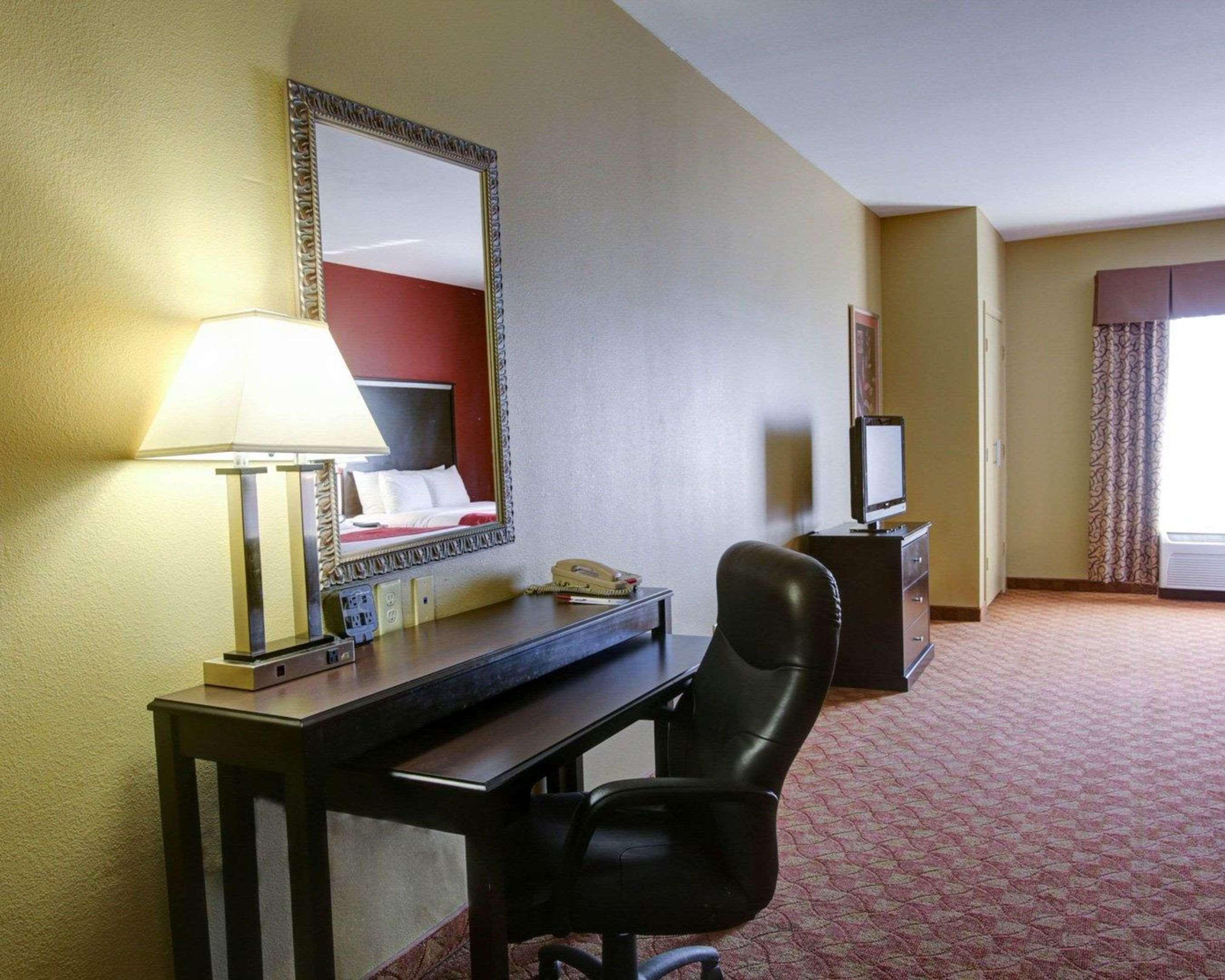 Suite Two Queen Beds