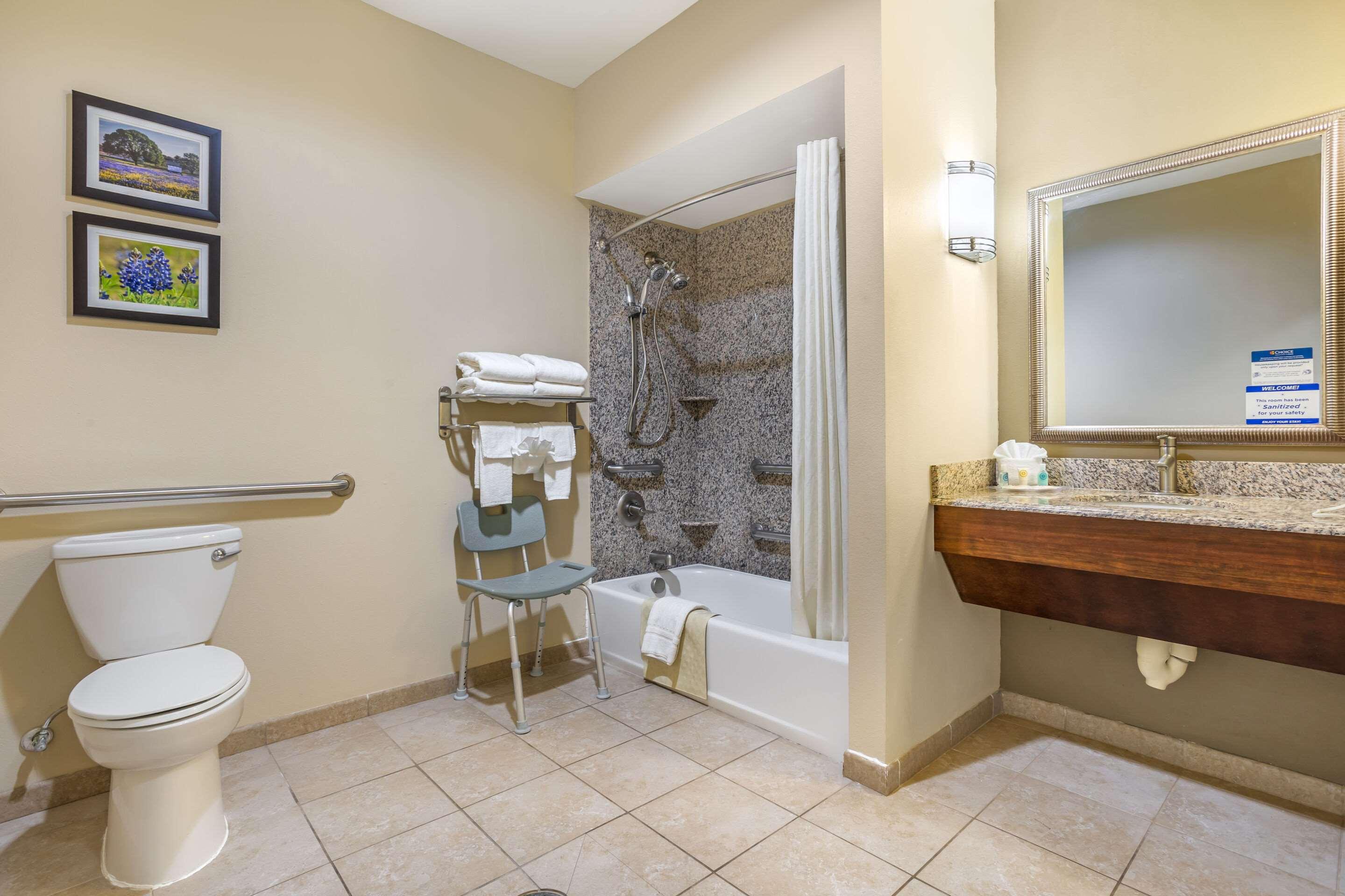 Suite Two Queen Beds