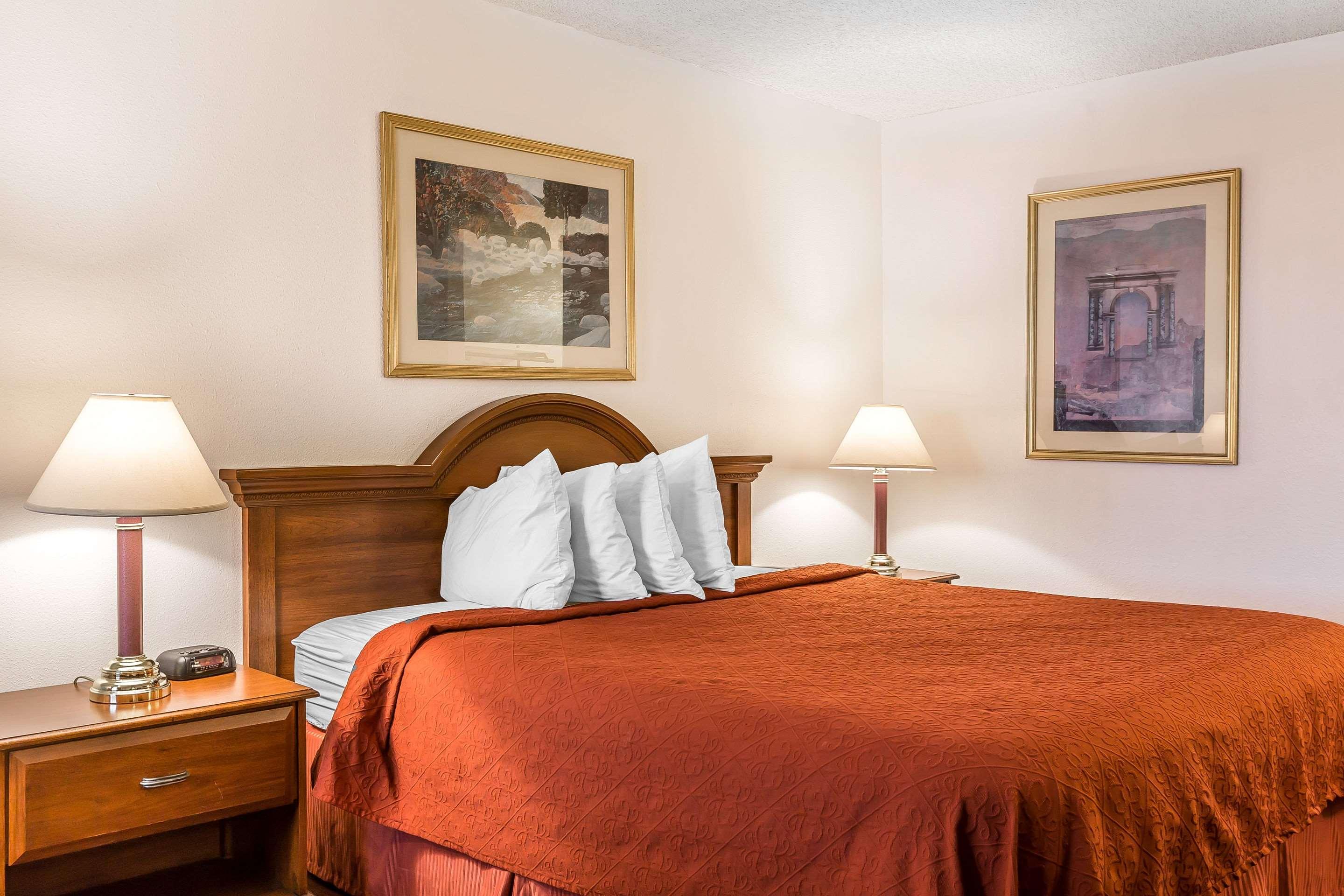 Double King Bed Non Smoking