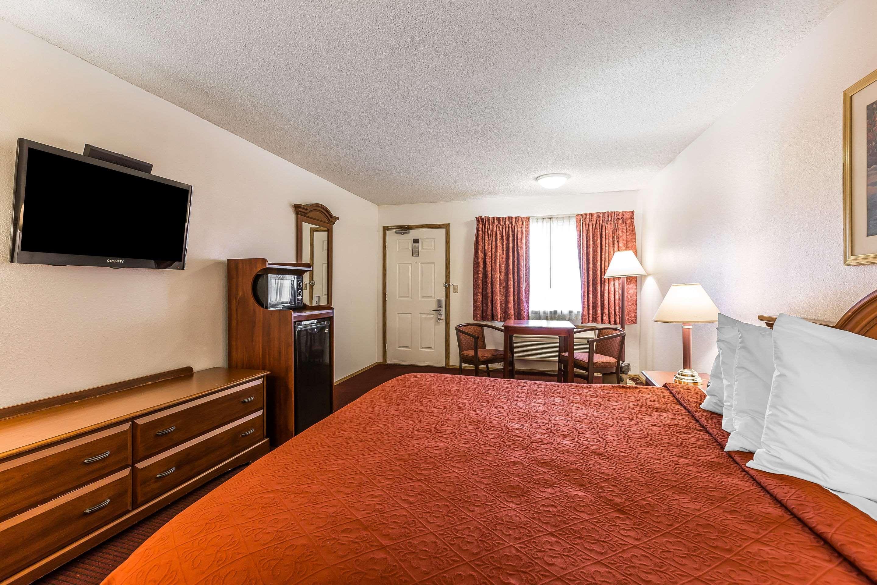 Double King Bed Non Smoking