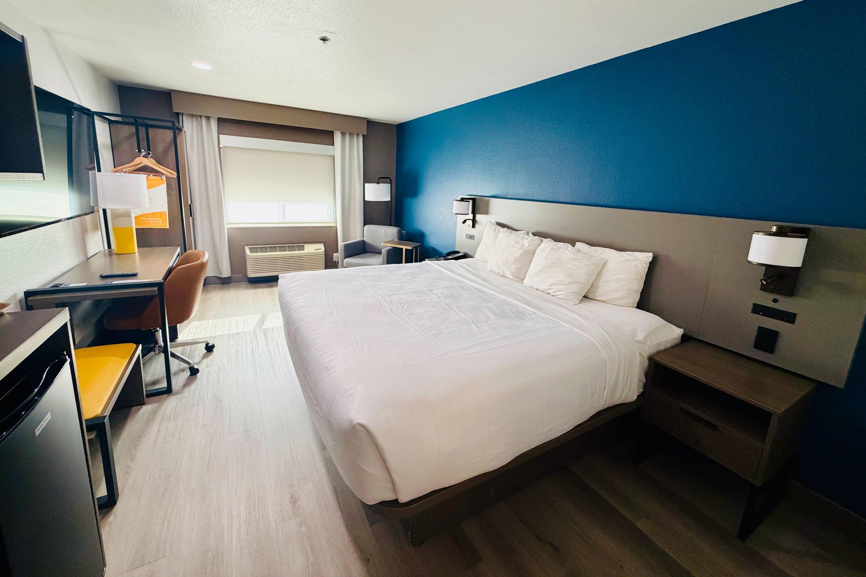 Double King Bed Non Smoking