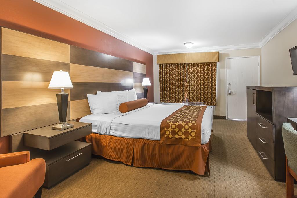 Double King Bed Non Smoking