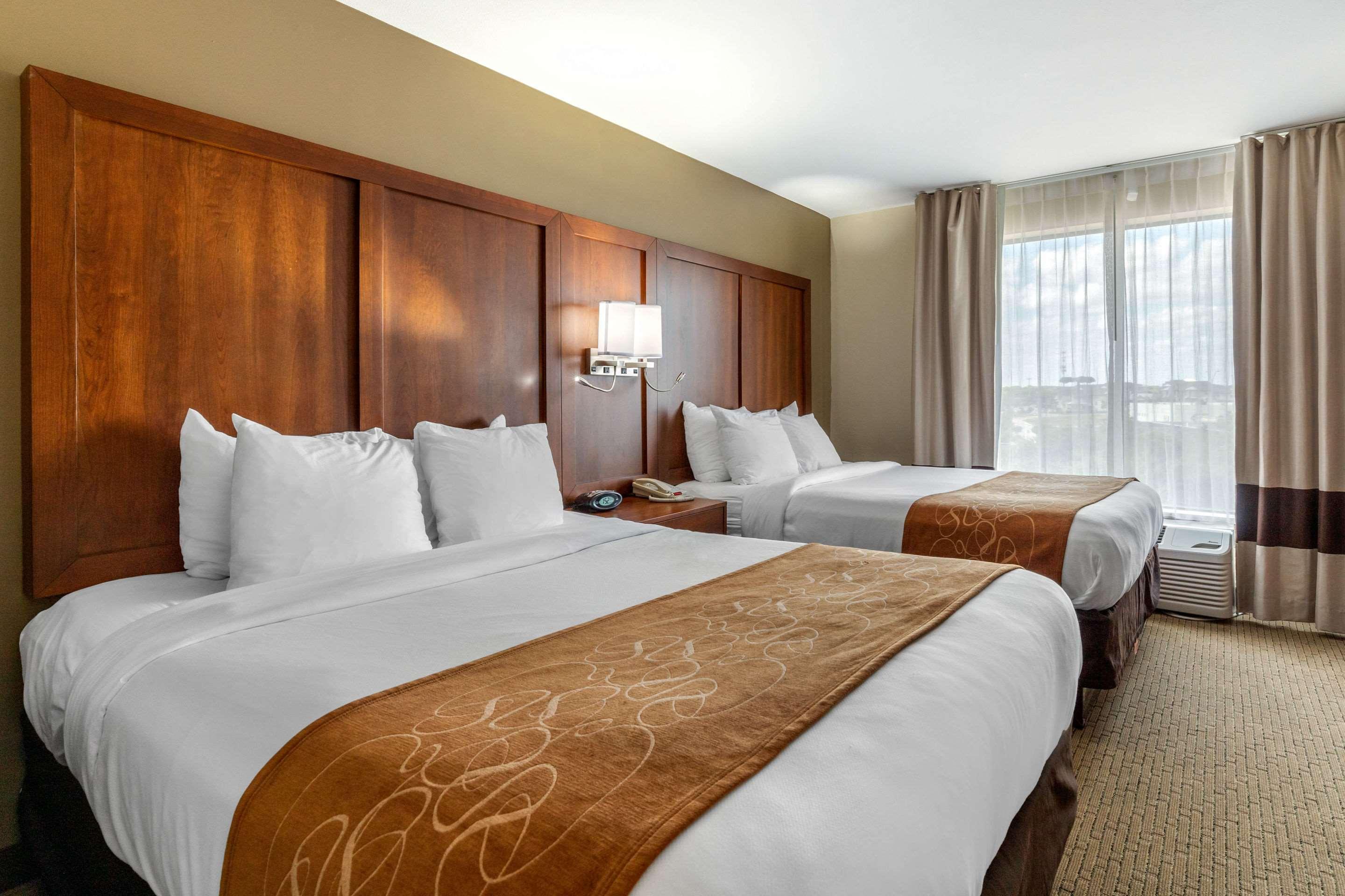 Suite Two Queen Beds Non Smoking