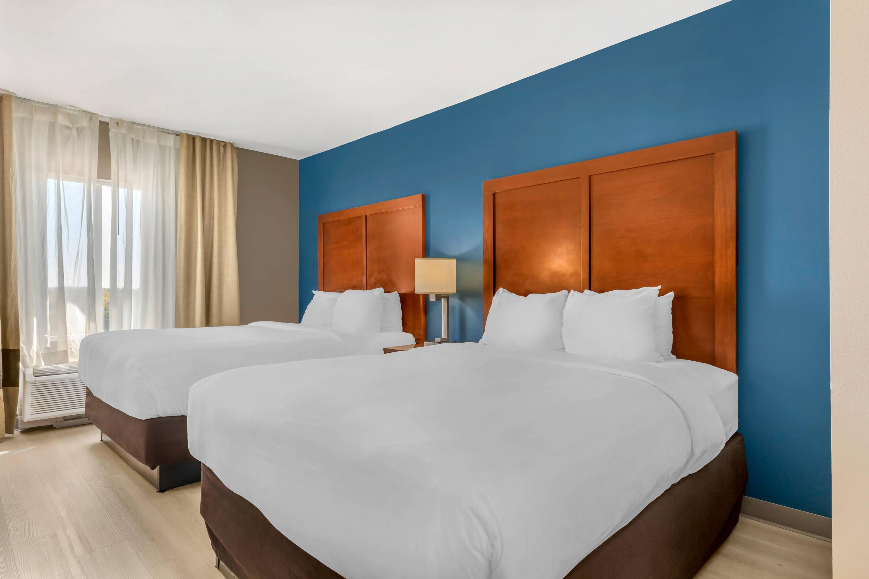 Suite Two Queen Beds