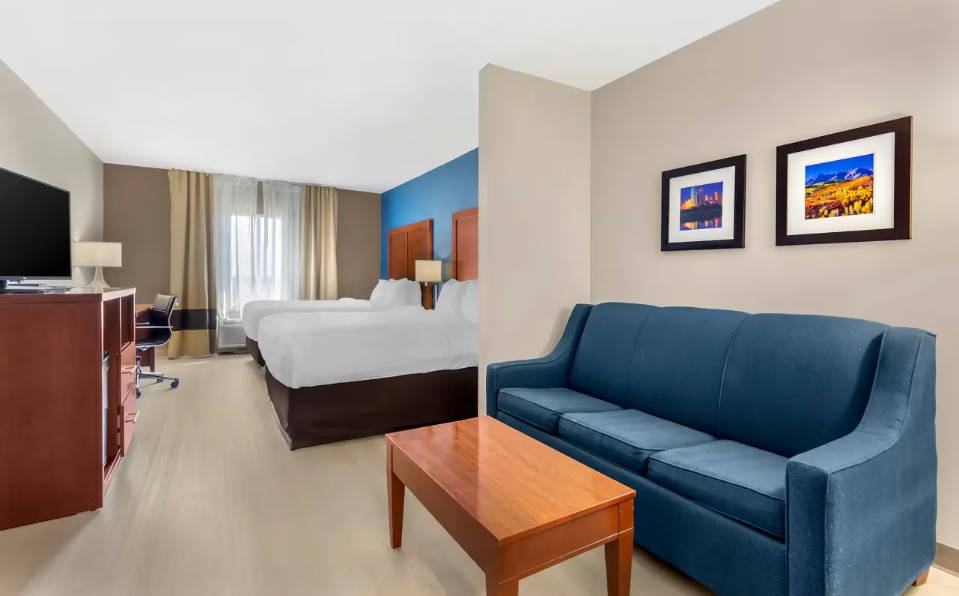 Suite Two Queen Beds Non Smoking