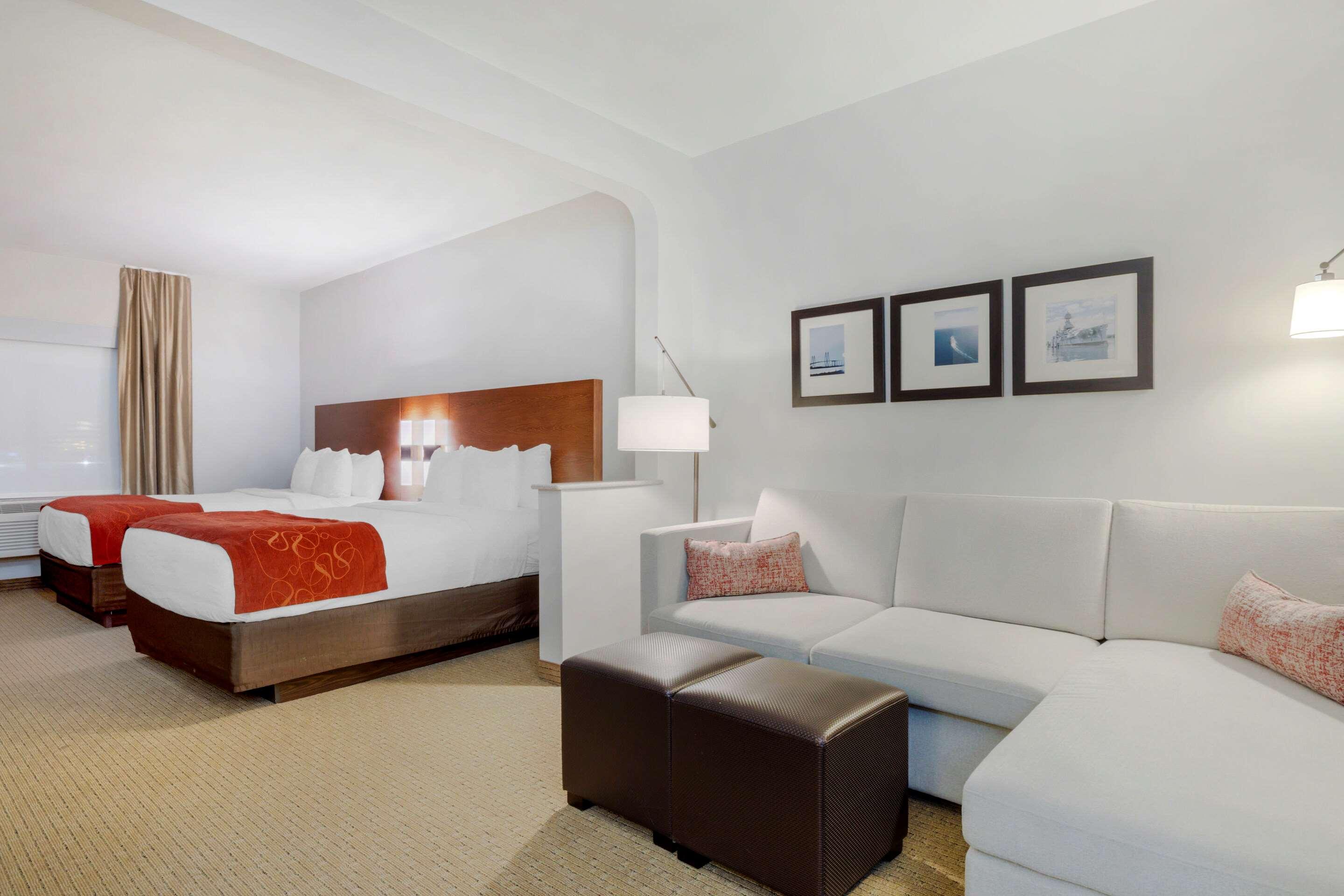 Suite Two Queen Beds Non Smoking