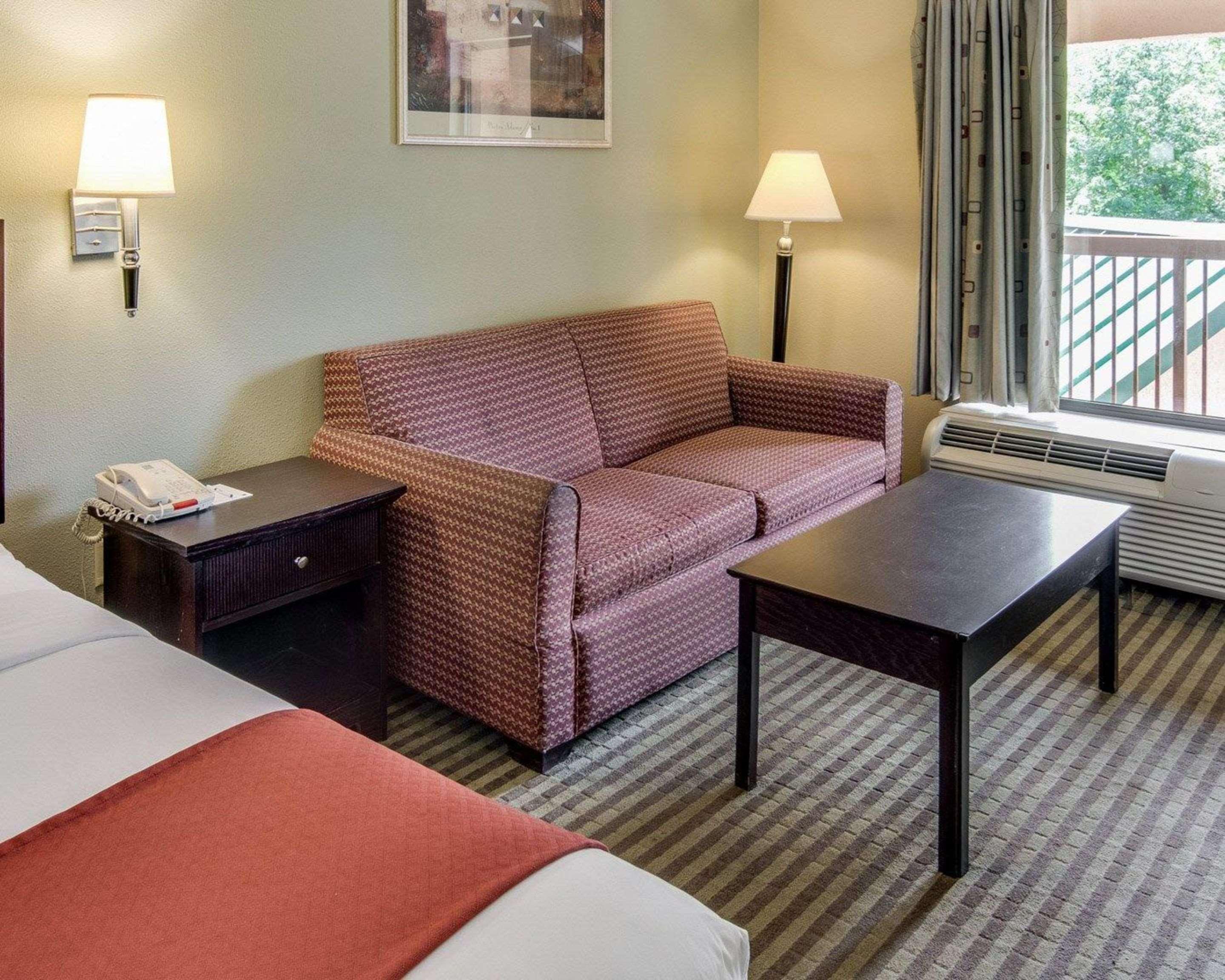 Double King Bed Non Smoking