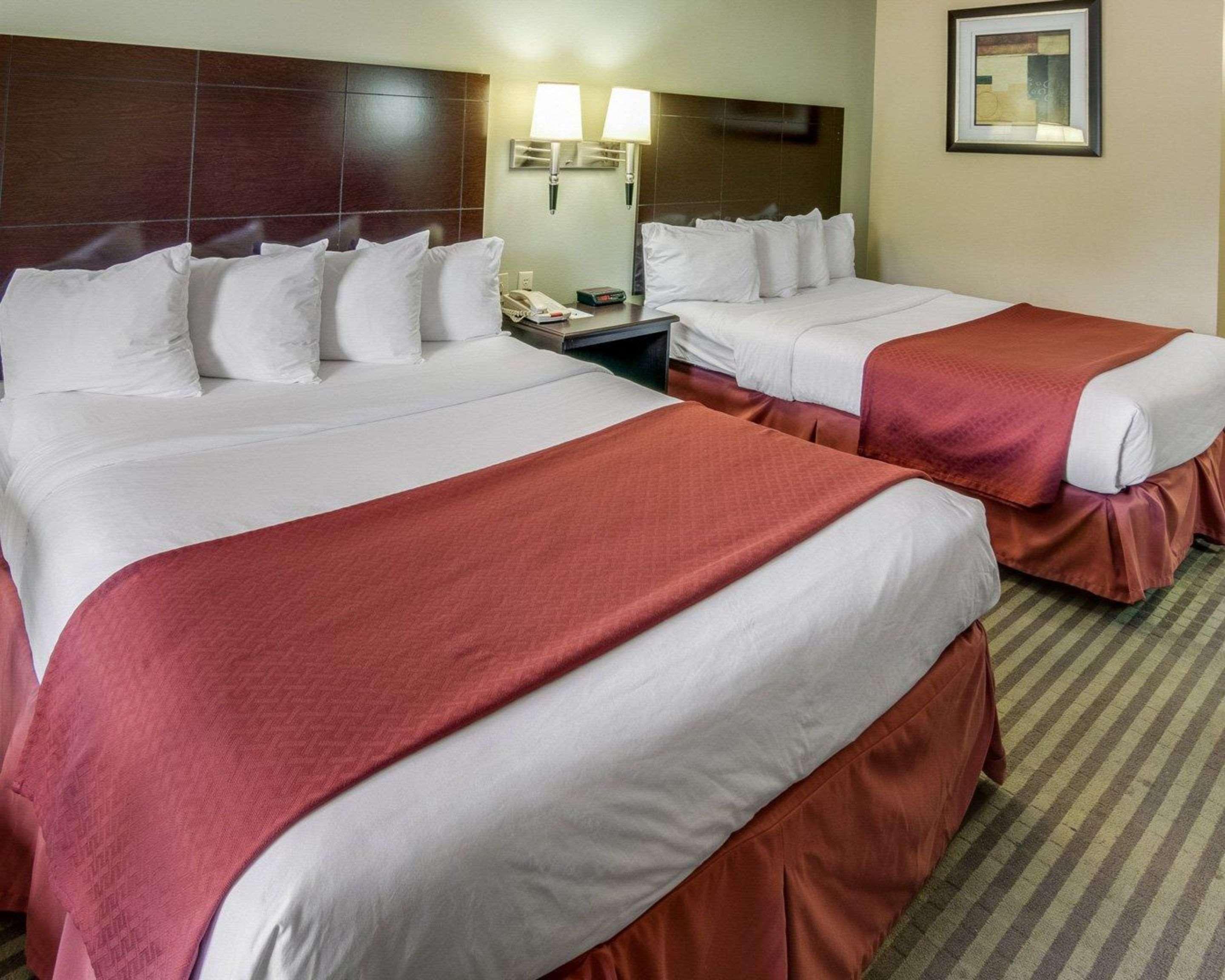 Quadruple Two Queen Beds Non Smoking