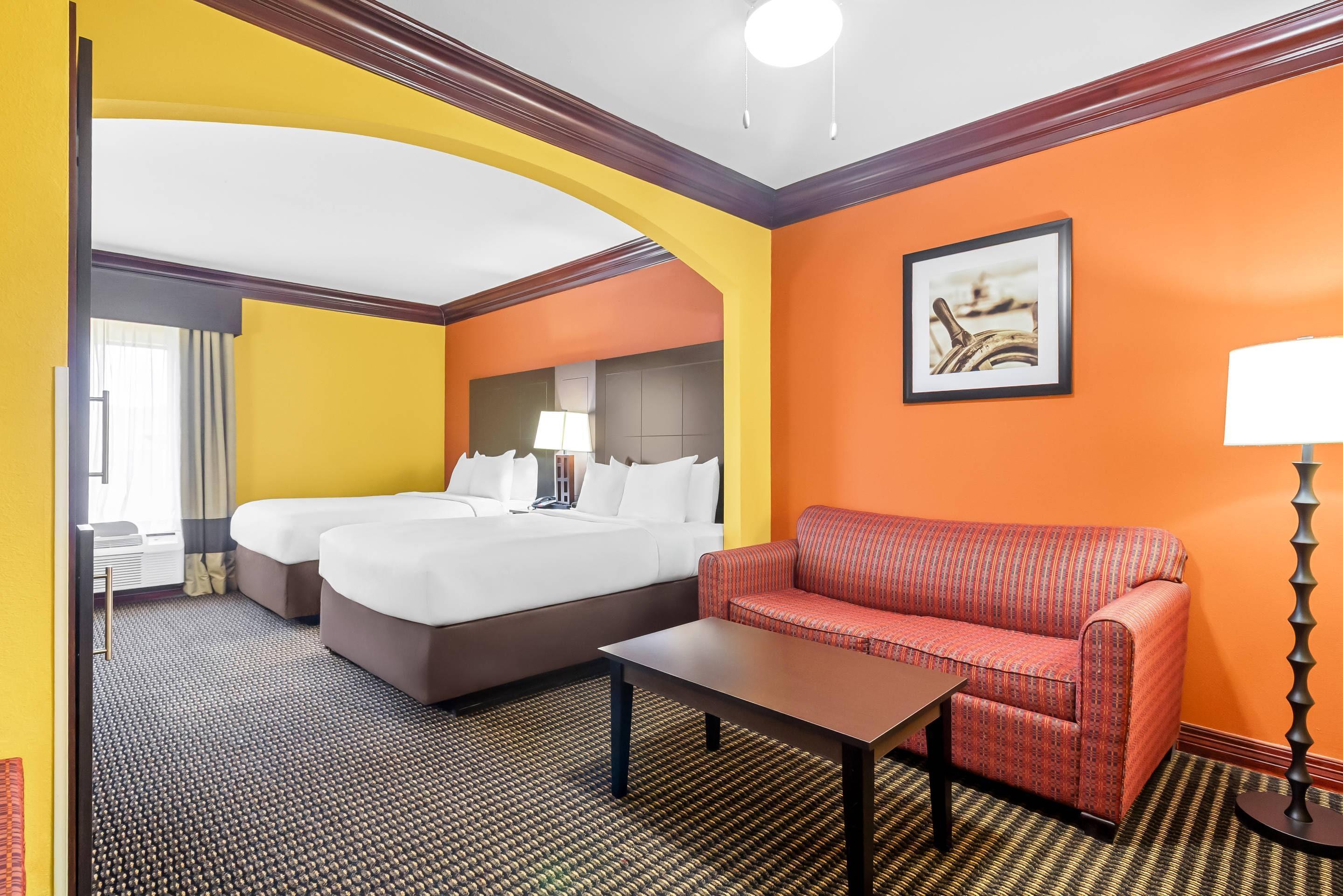 Suite Two Queen Beds