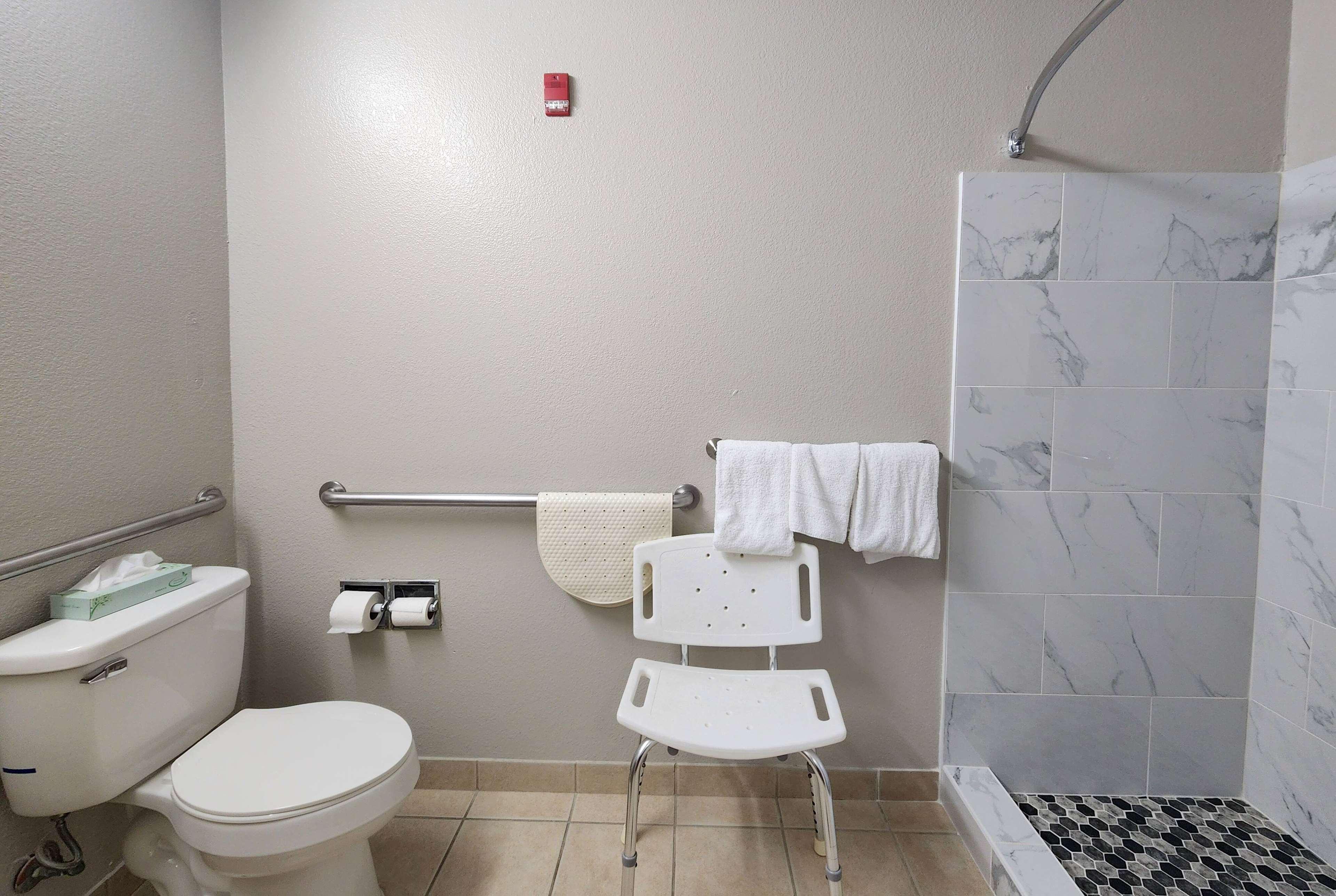 Room King Bed Non Smoking