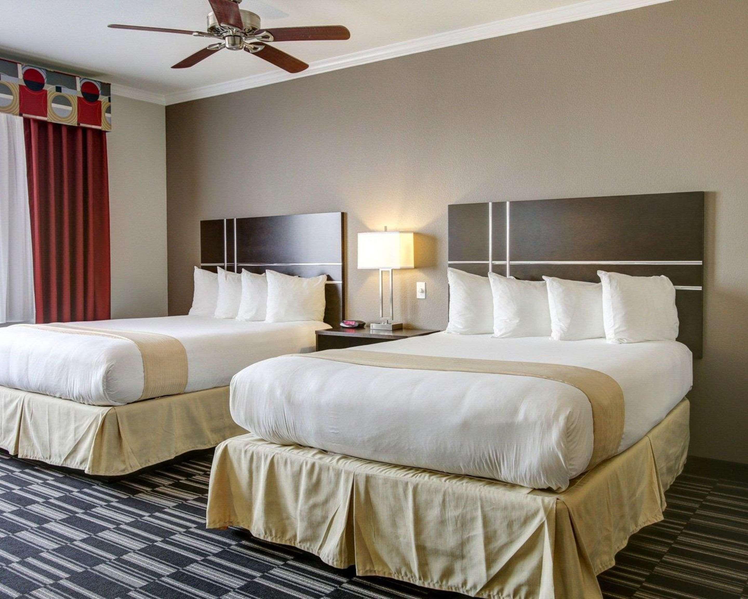 Suite Two Queen Beds Non Smoking