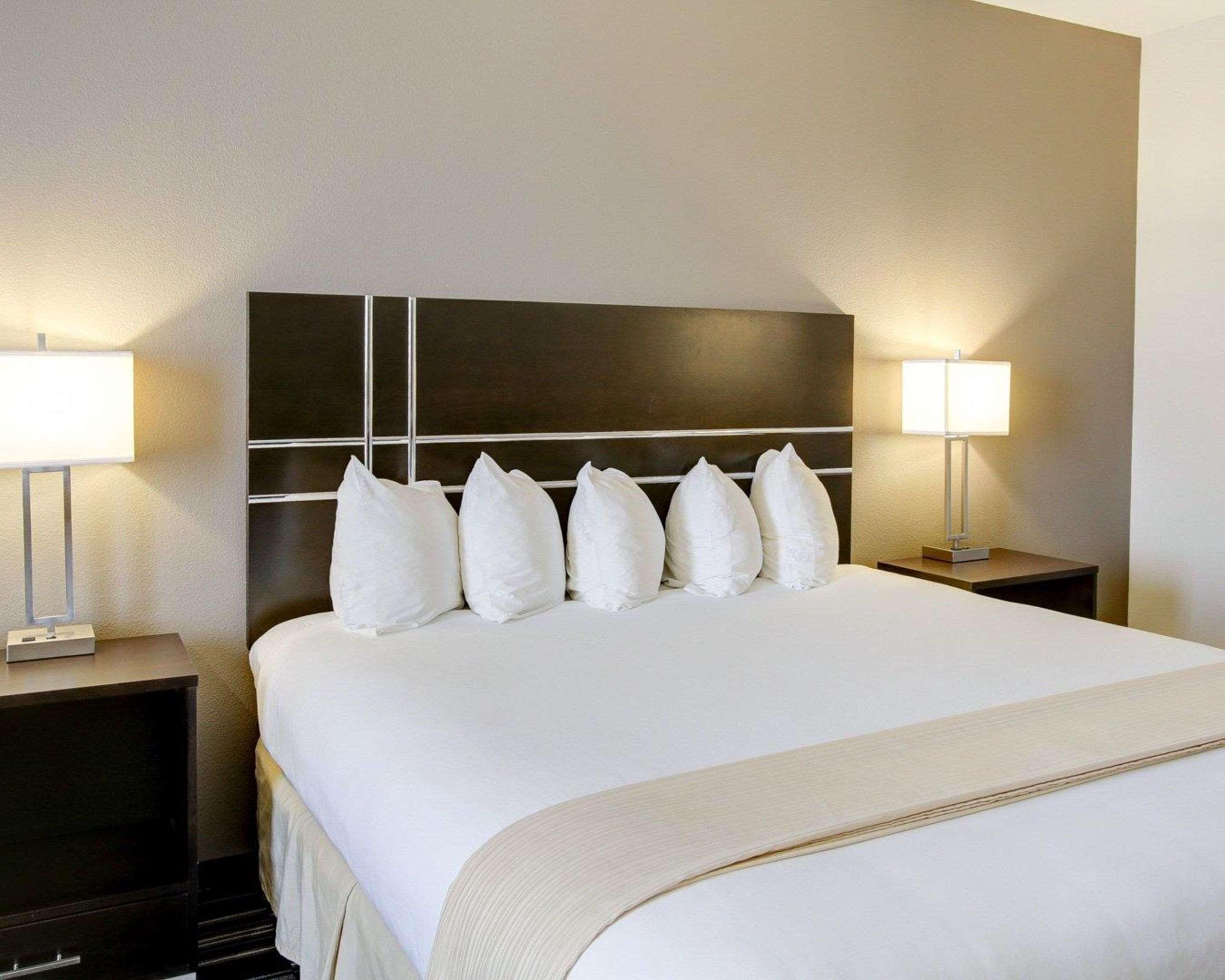 Double King Bed Non Smoking