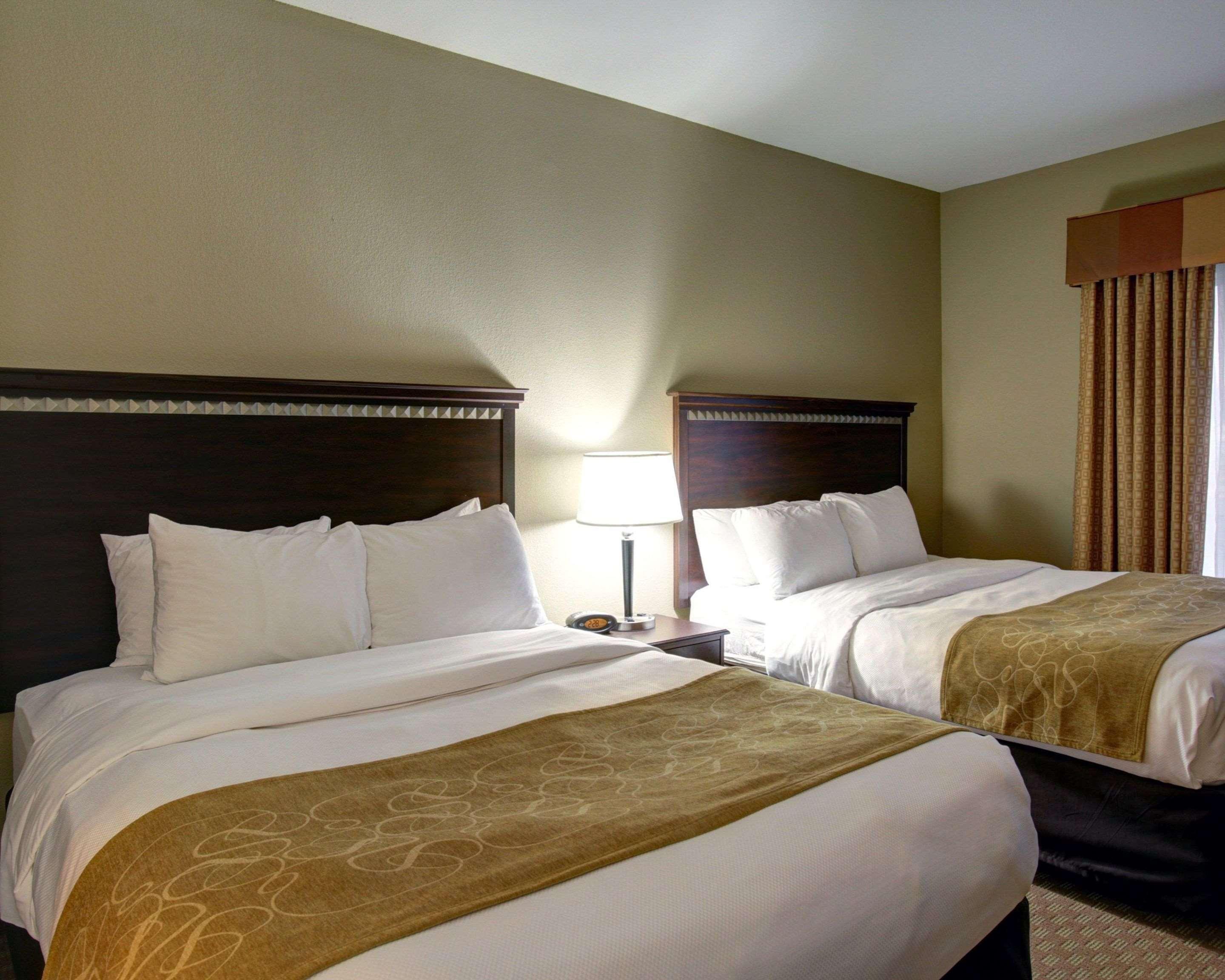 Suite Two Queen Beds Non Smoking