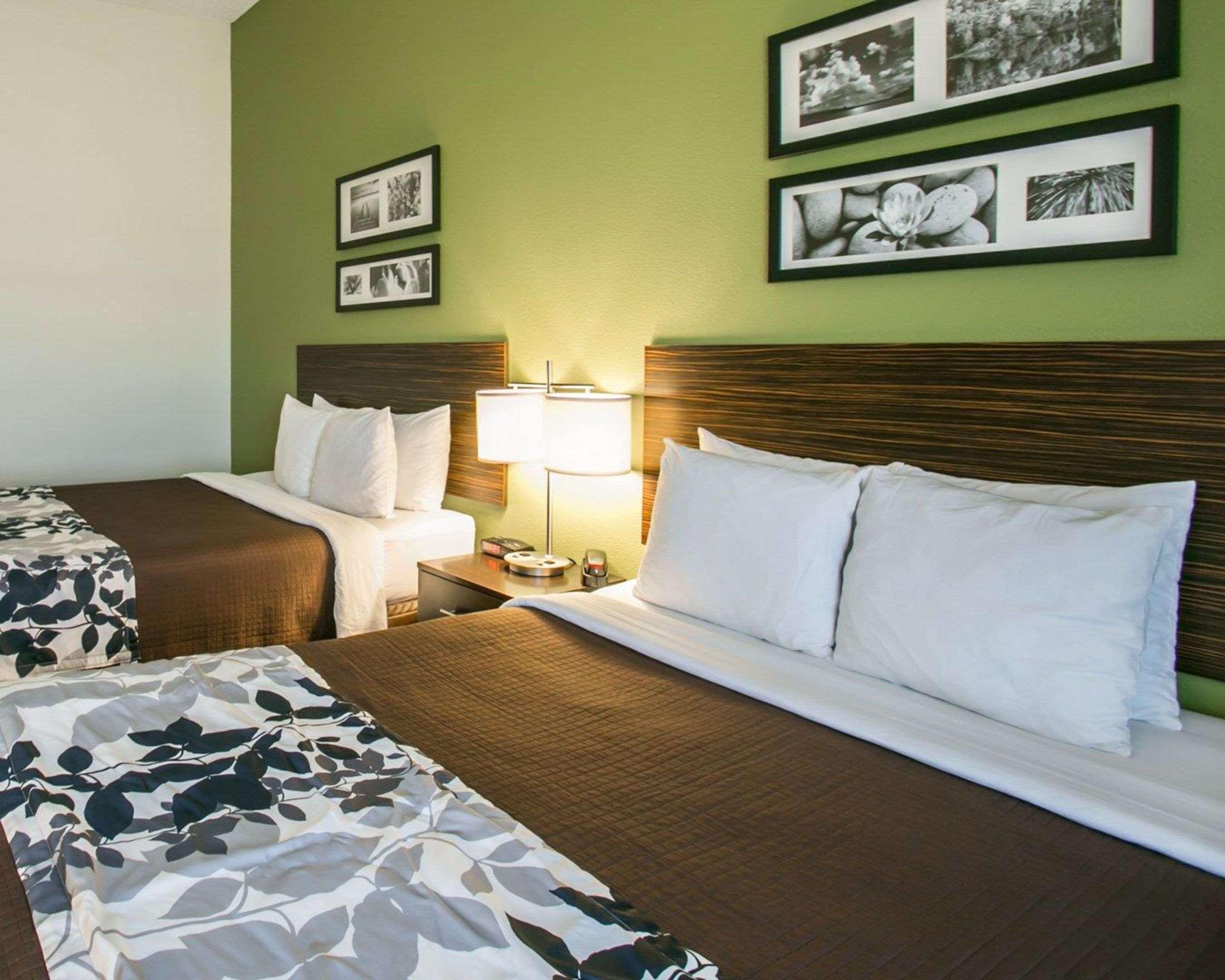 Double Two Queen Beds Non Smoking