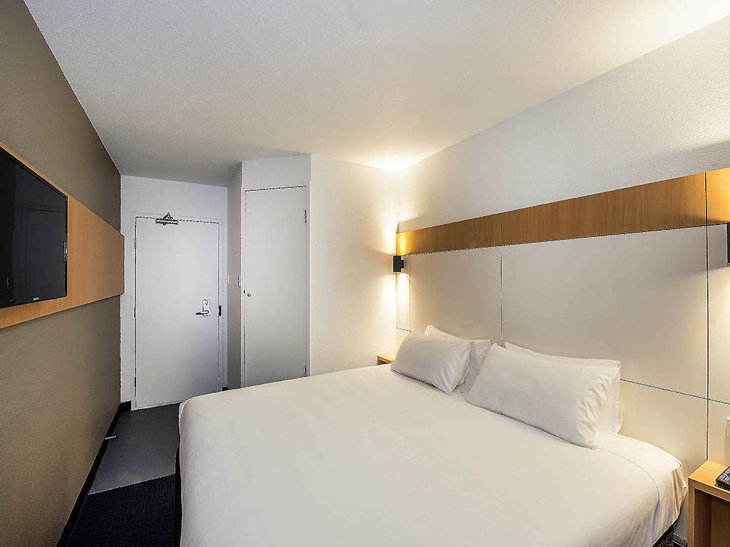 Double King Size Bed