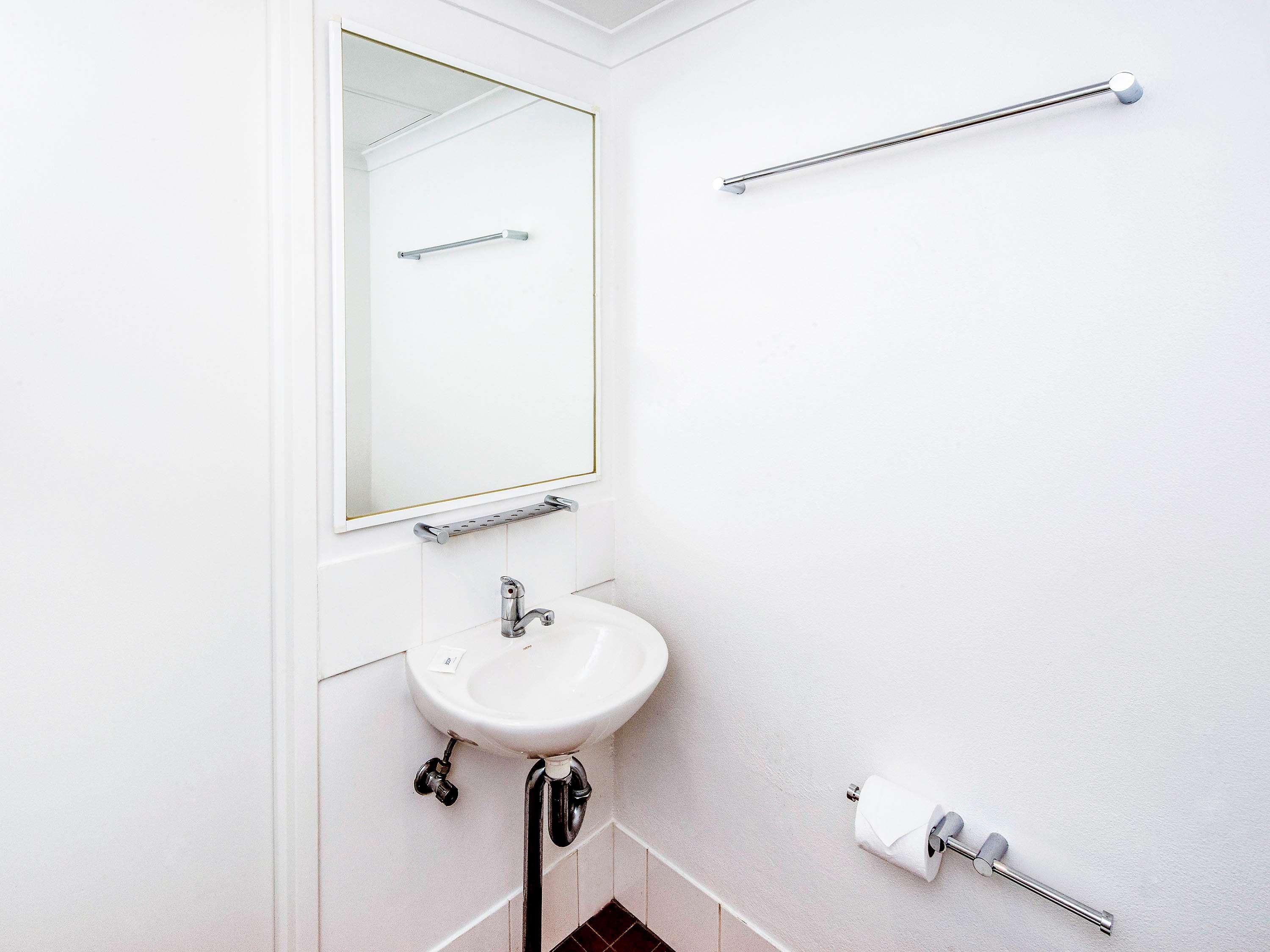 Double Queen Size Bed