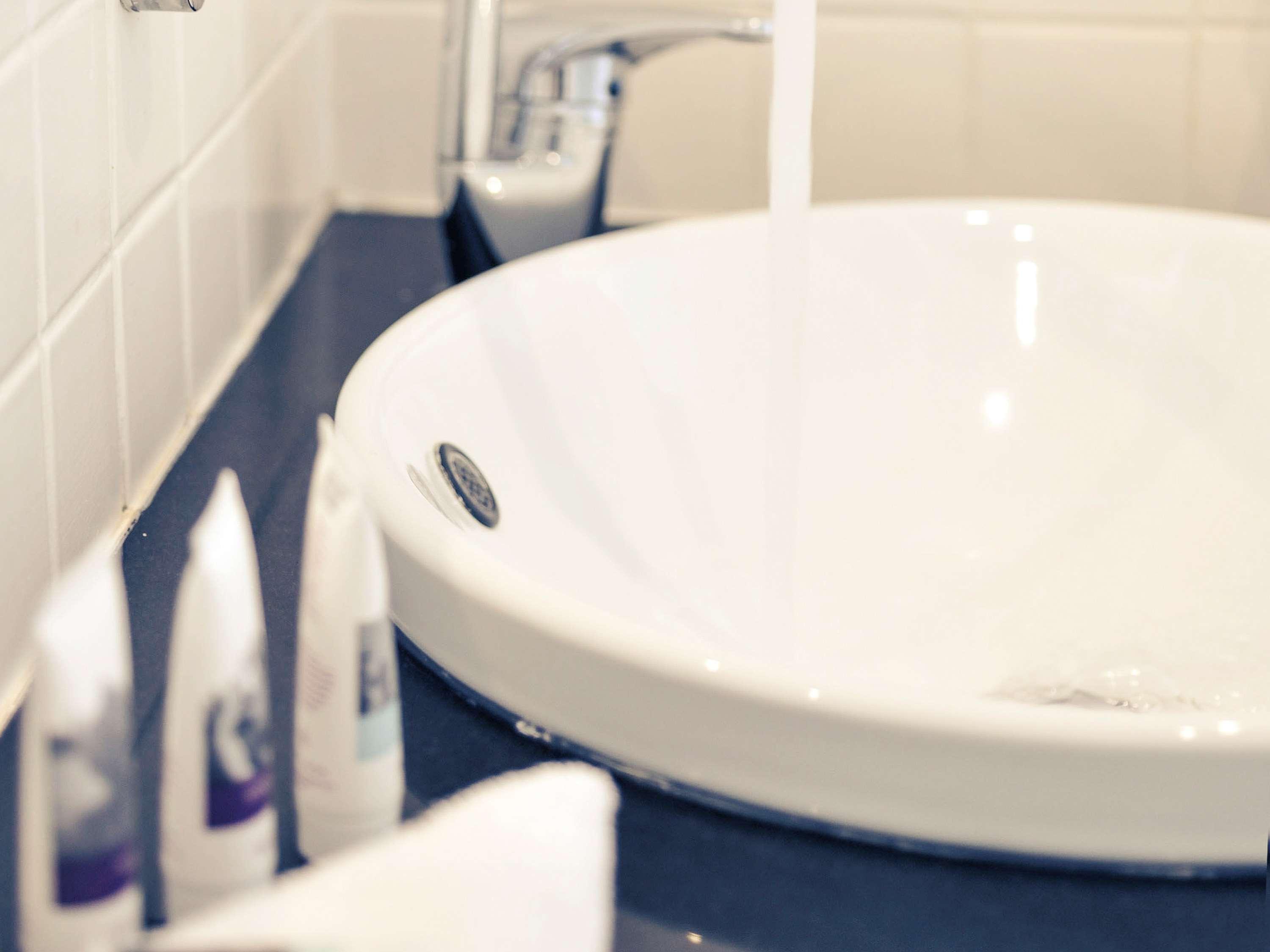 Double Queen Size Bed