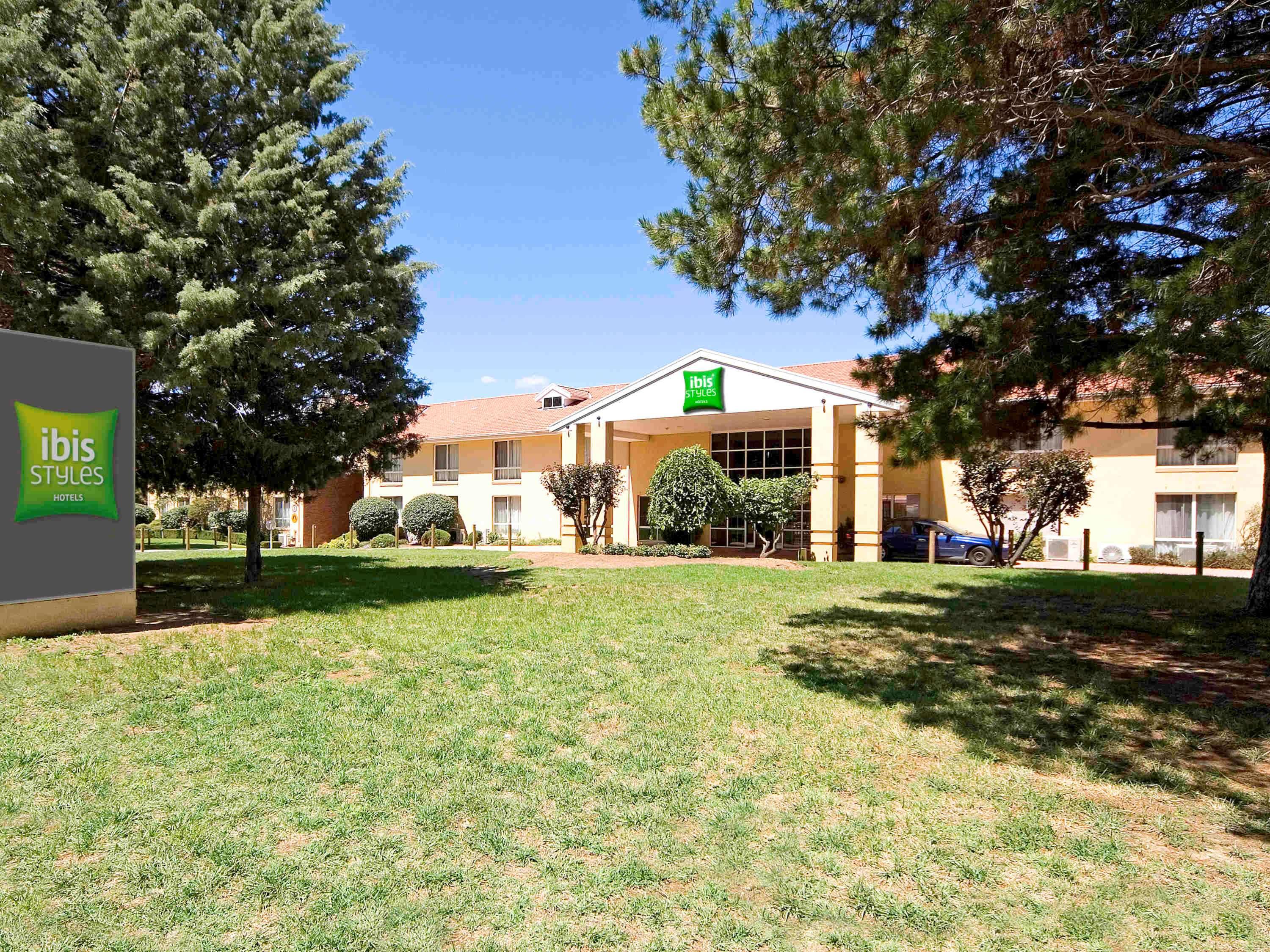 Double Queen Size Bed