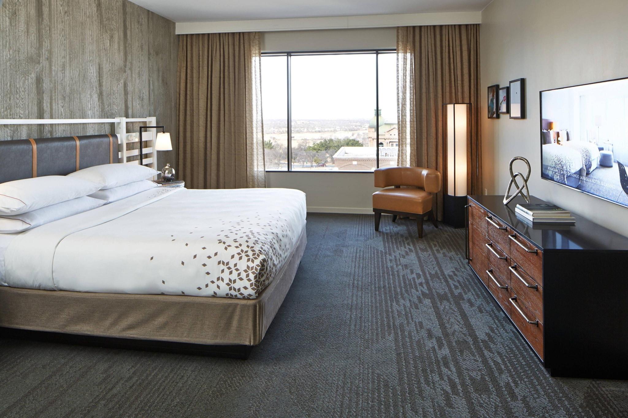 Suite King Bed One Bedroom 