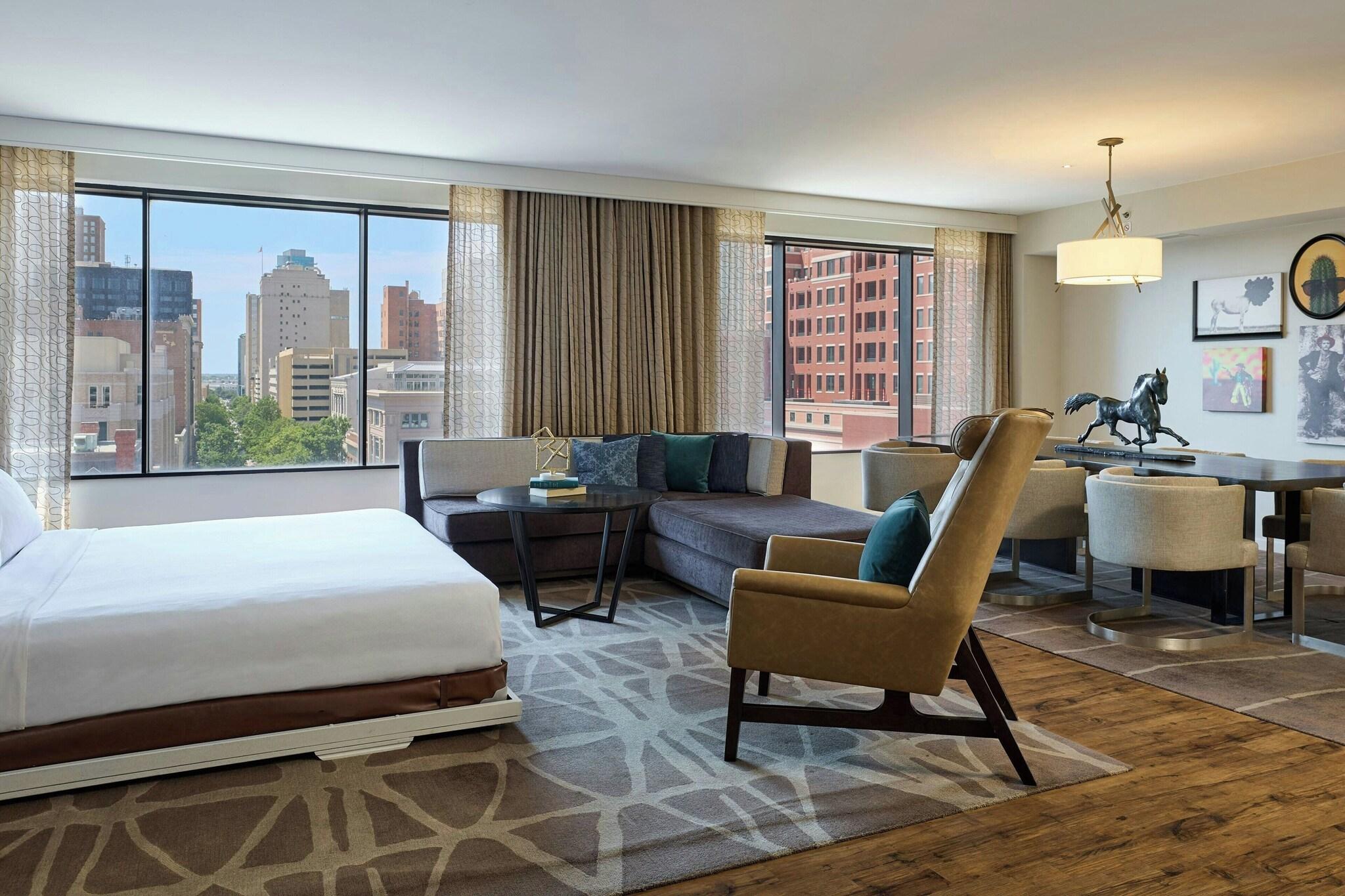Suite King Size Bed