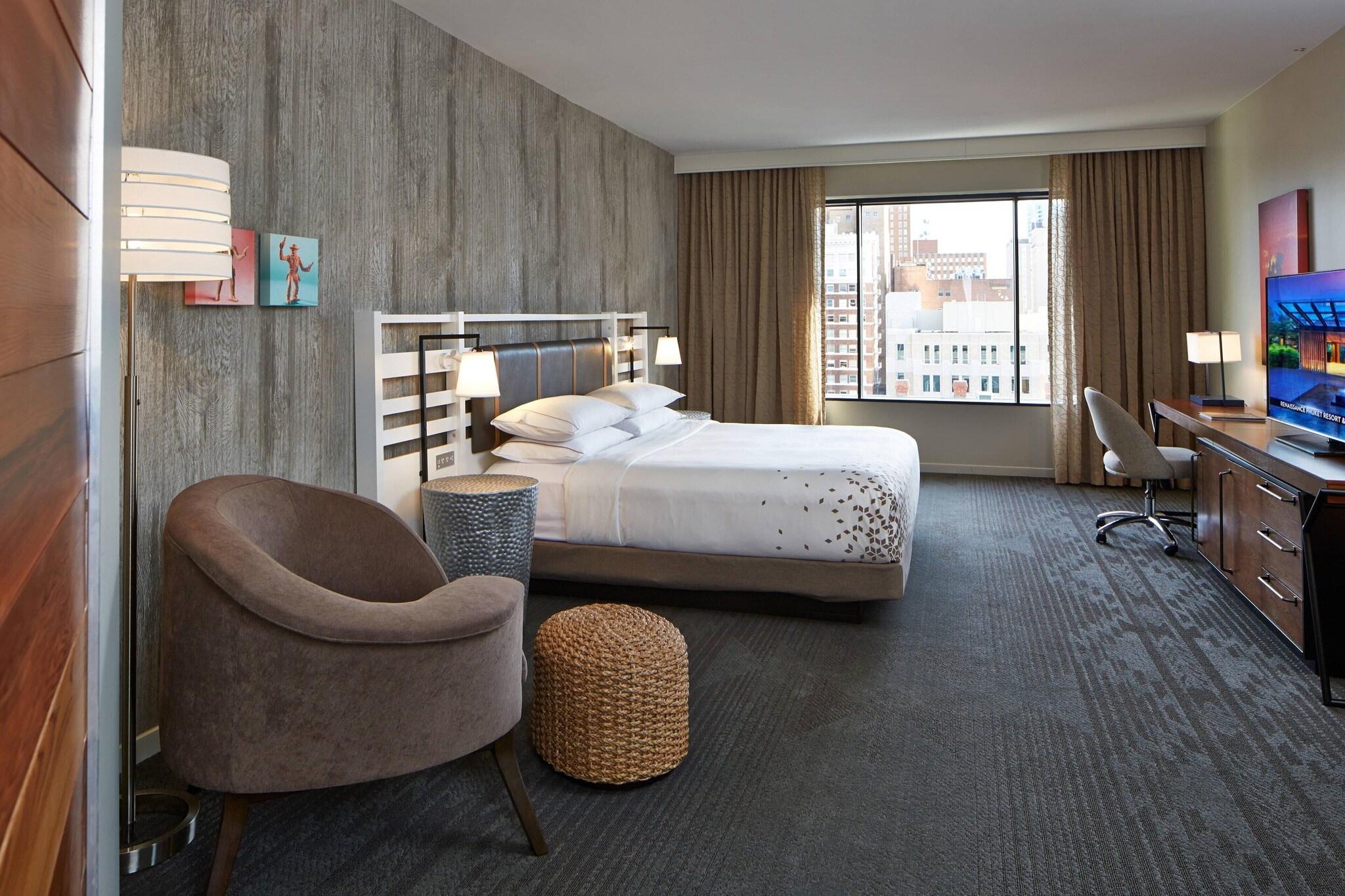 Double Club King Bed