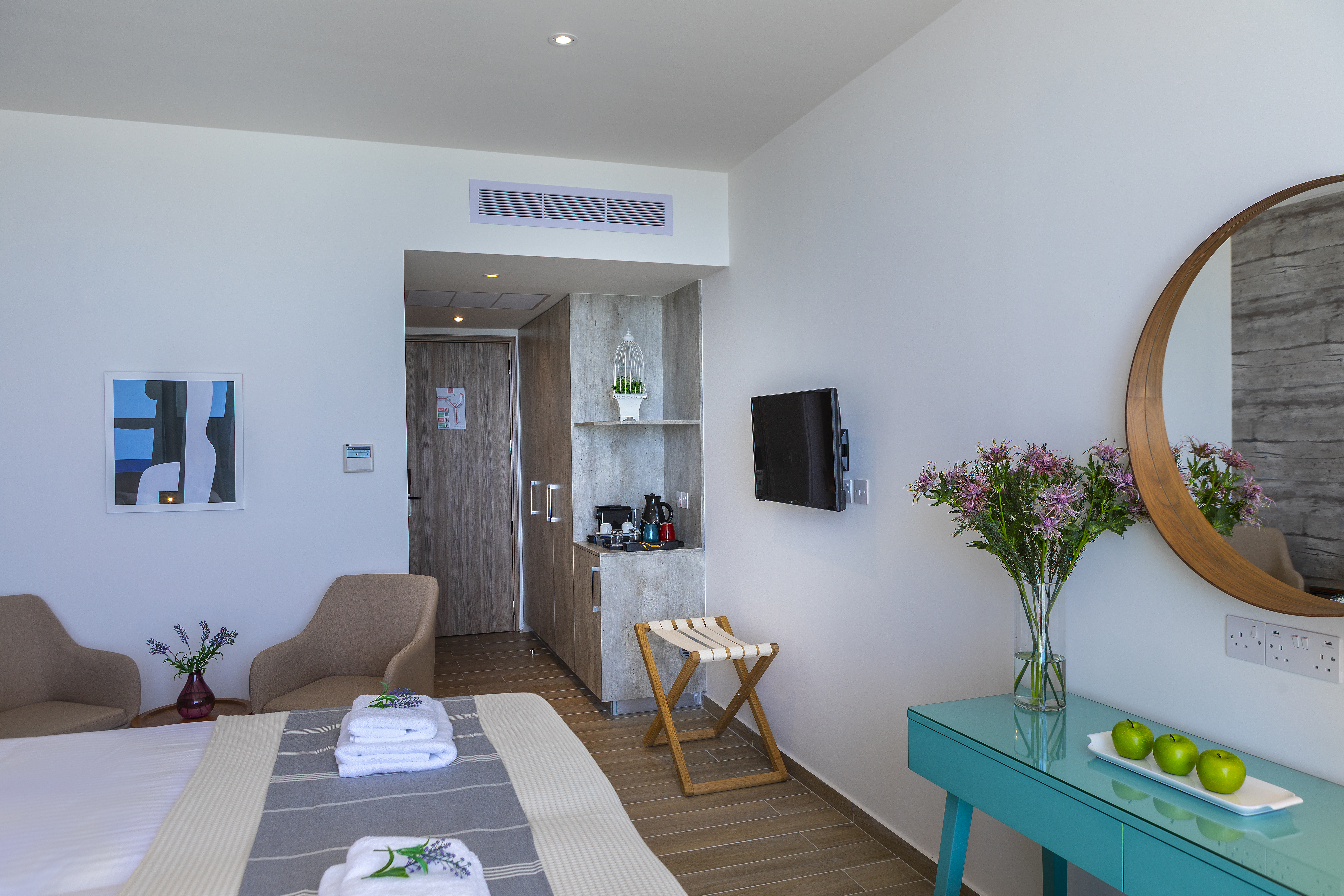 Double or Twin Deluxe Side Sea View