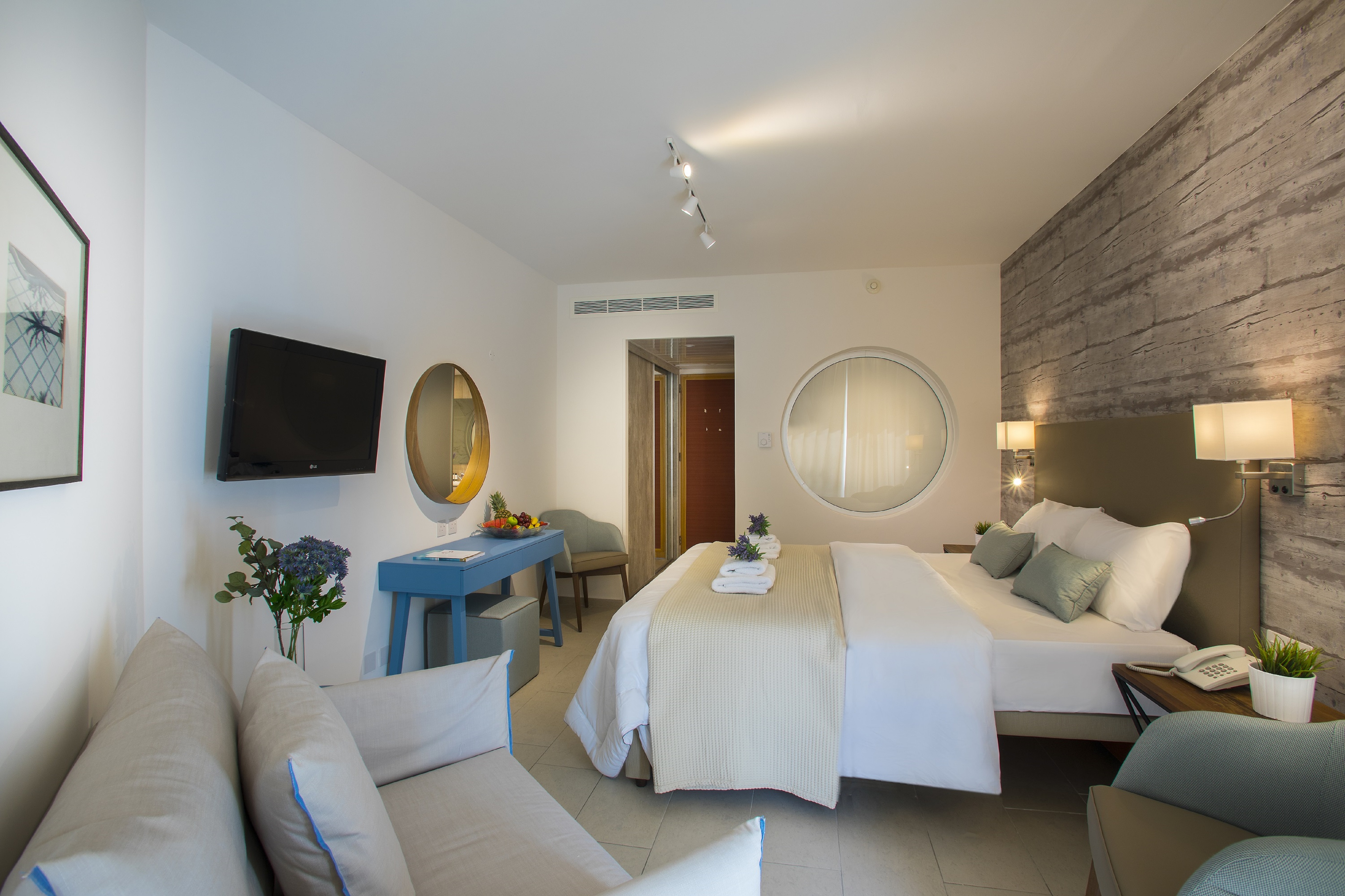 Double or Twin Standard