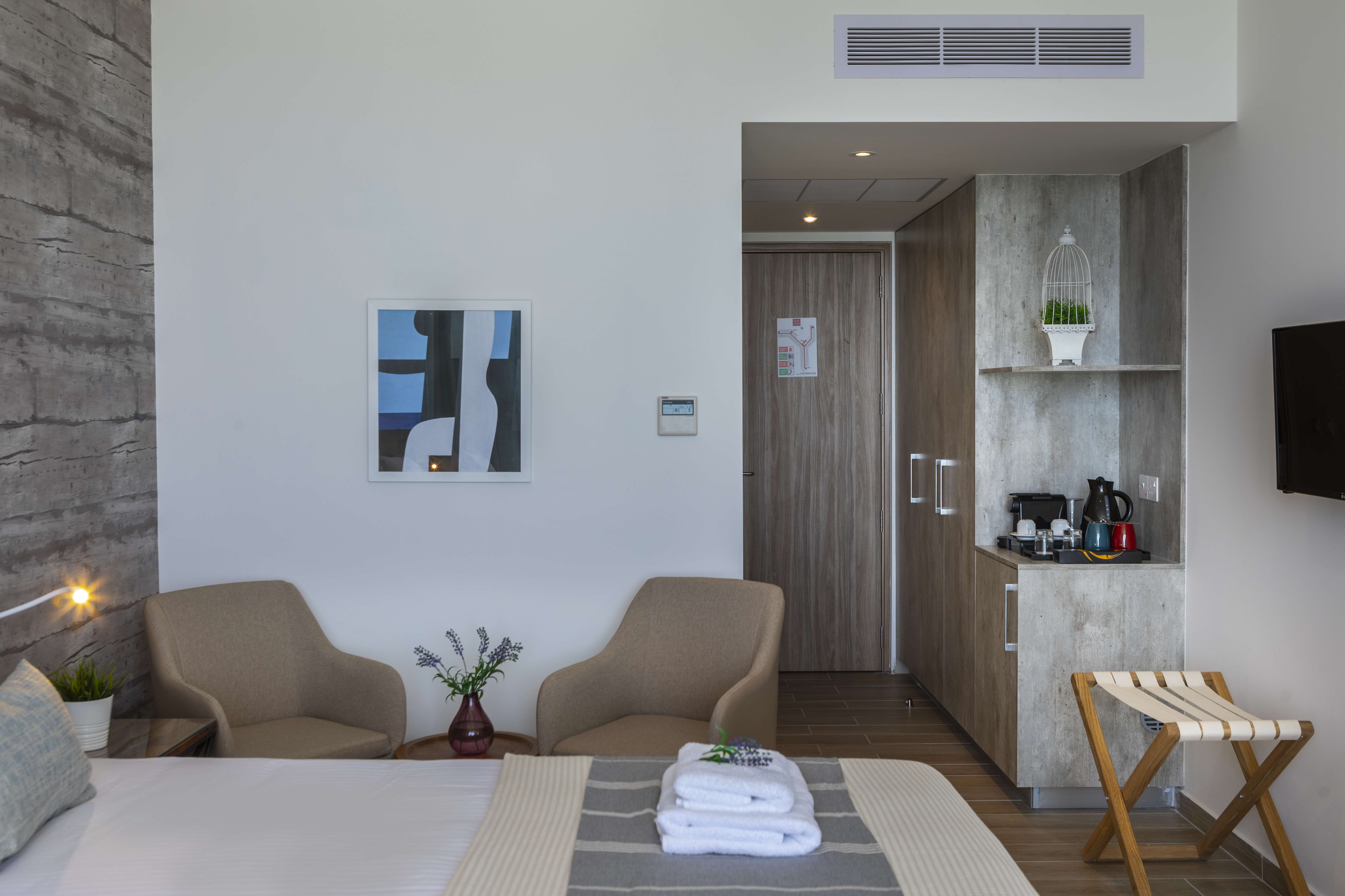 Double or Twin Deluxe Side Sea View