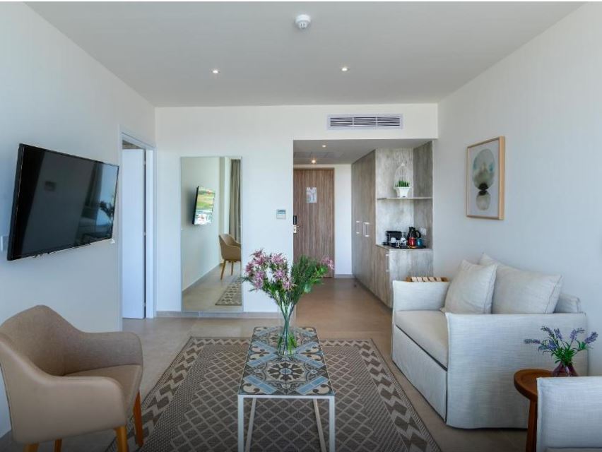 Suite Deluxe Side Sea View