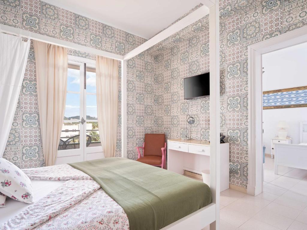 Family Room Standard