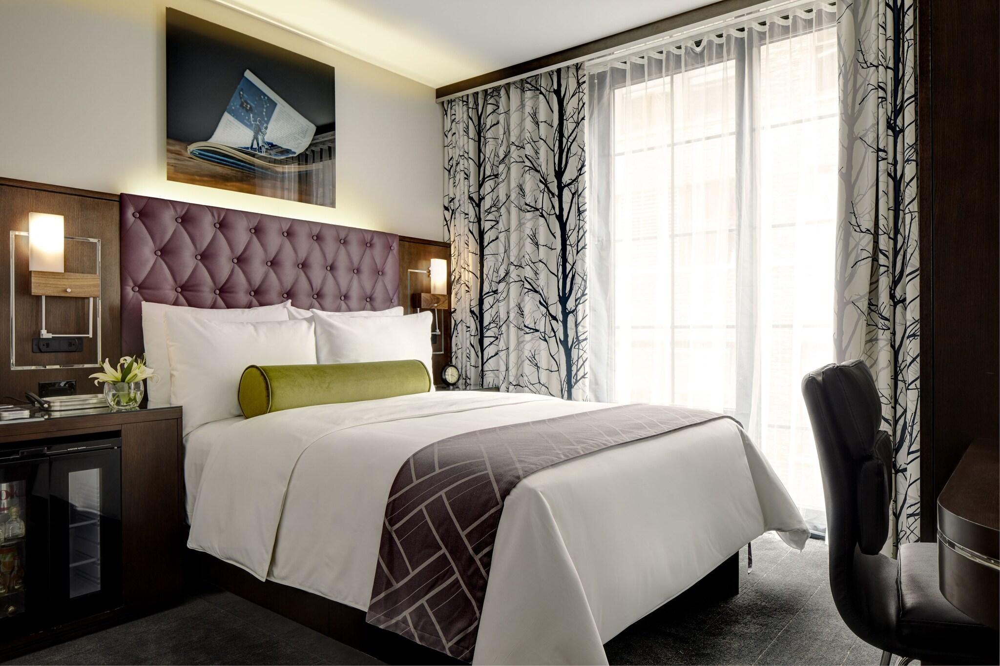 Double Guest Room King Bed