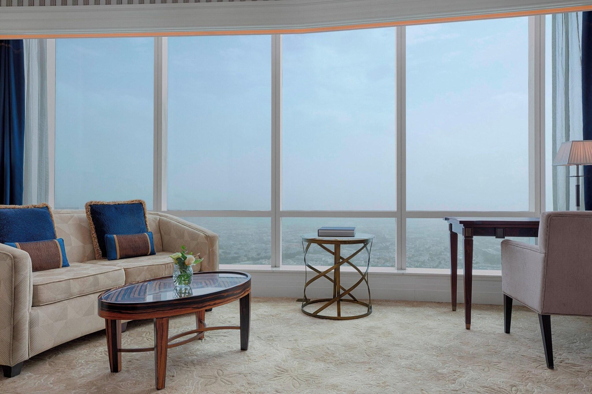 Junior Suite City View King Bed