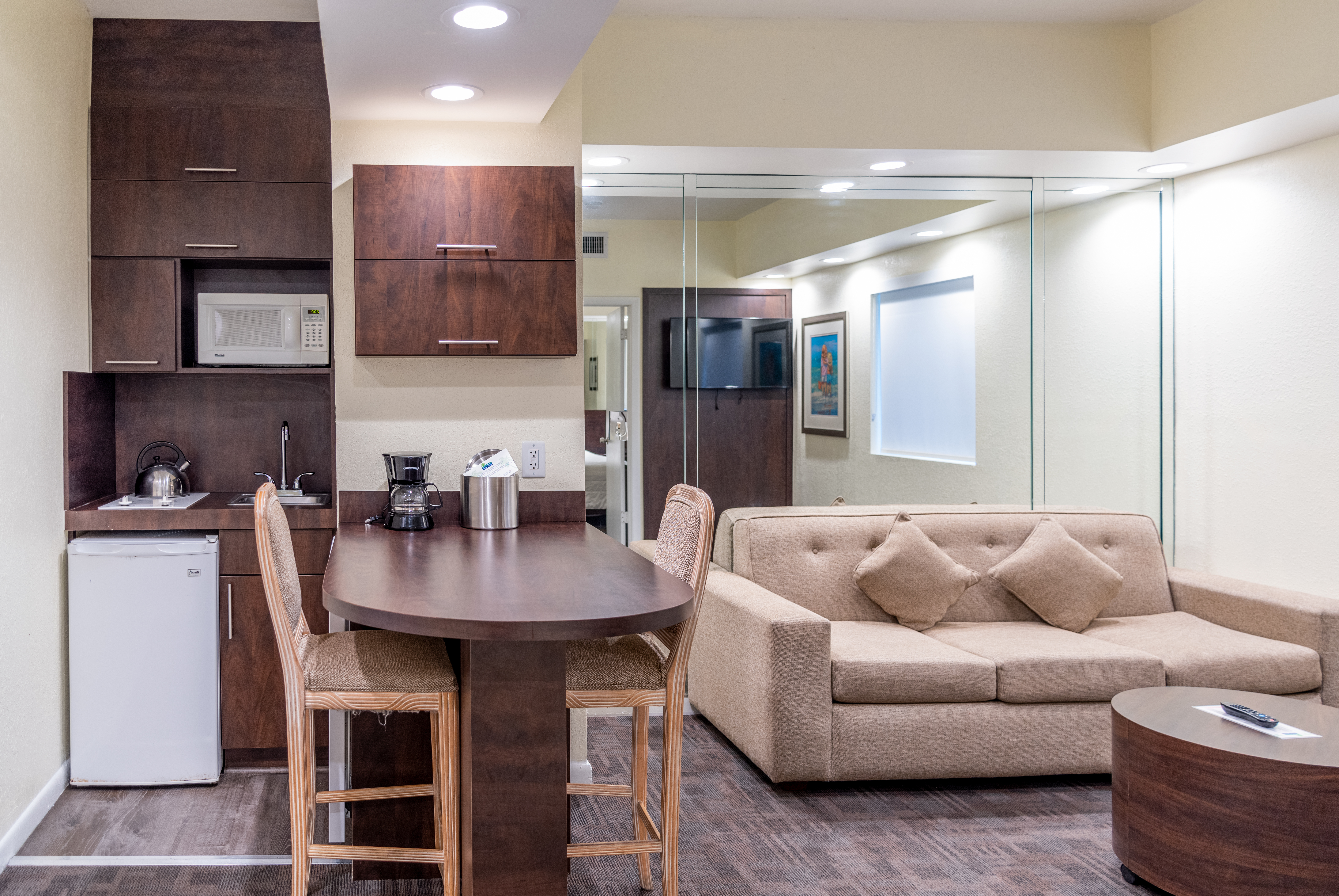 Suite Queen Size Bed