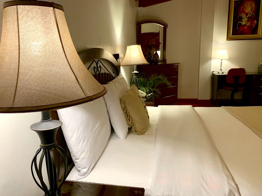 Junior Suite Queen Size Bed