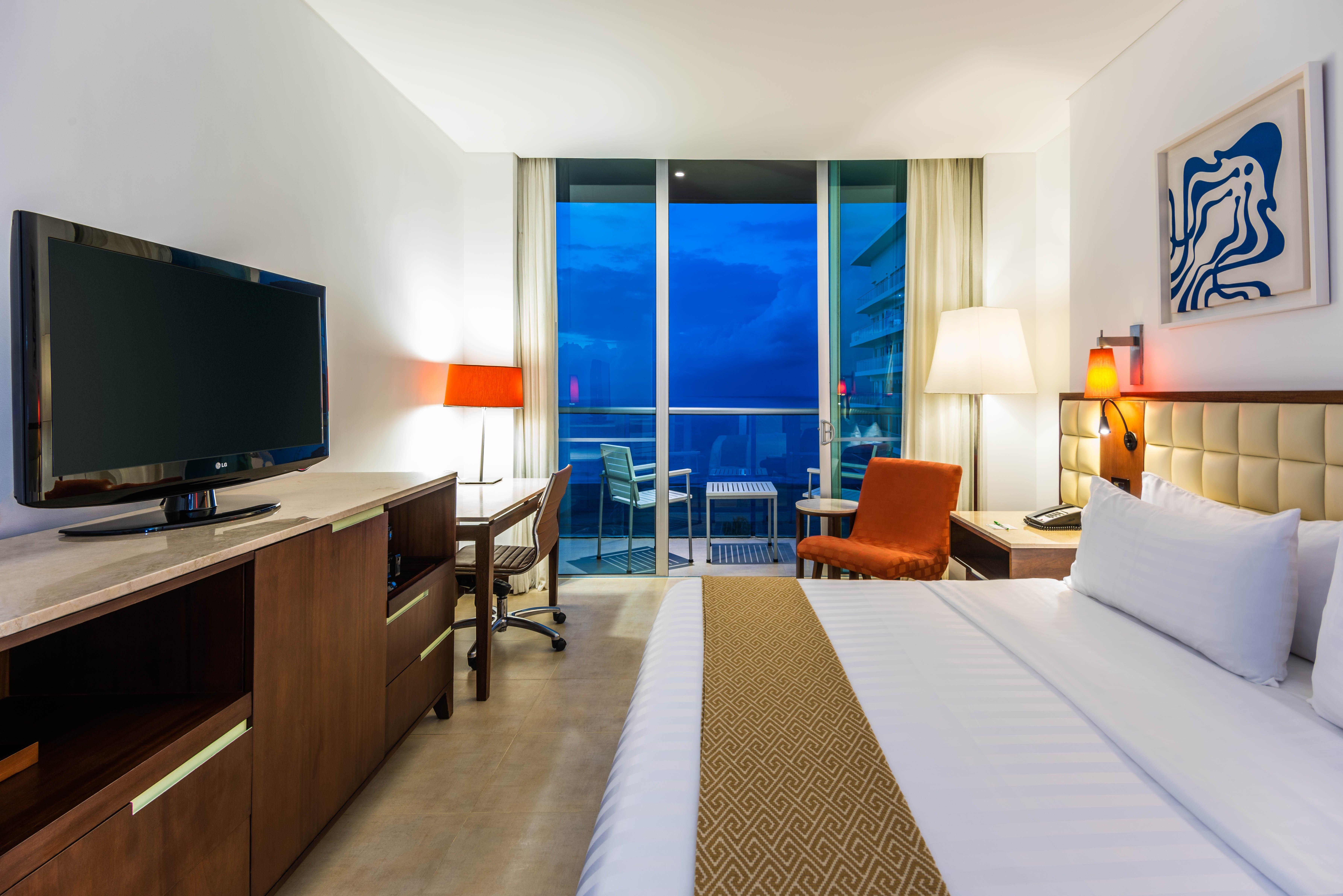 Double Ocean View King Bed