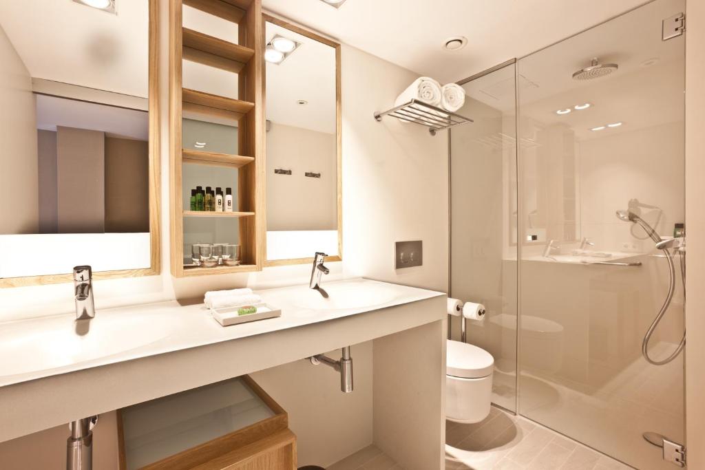 Family Room Superior