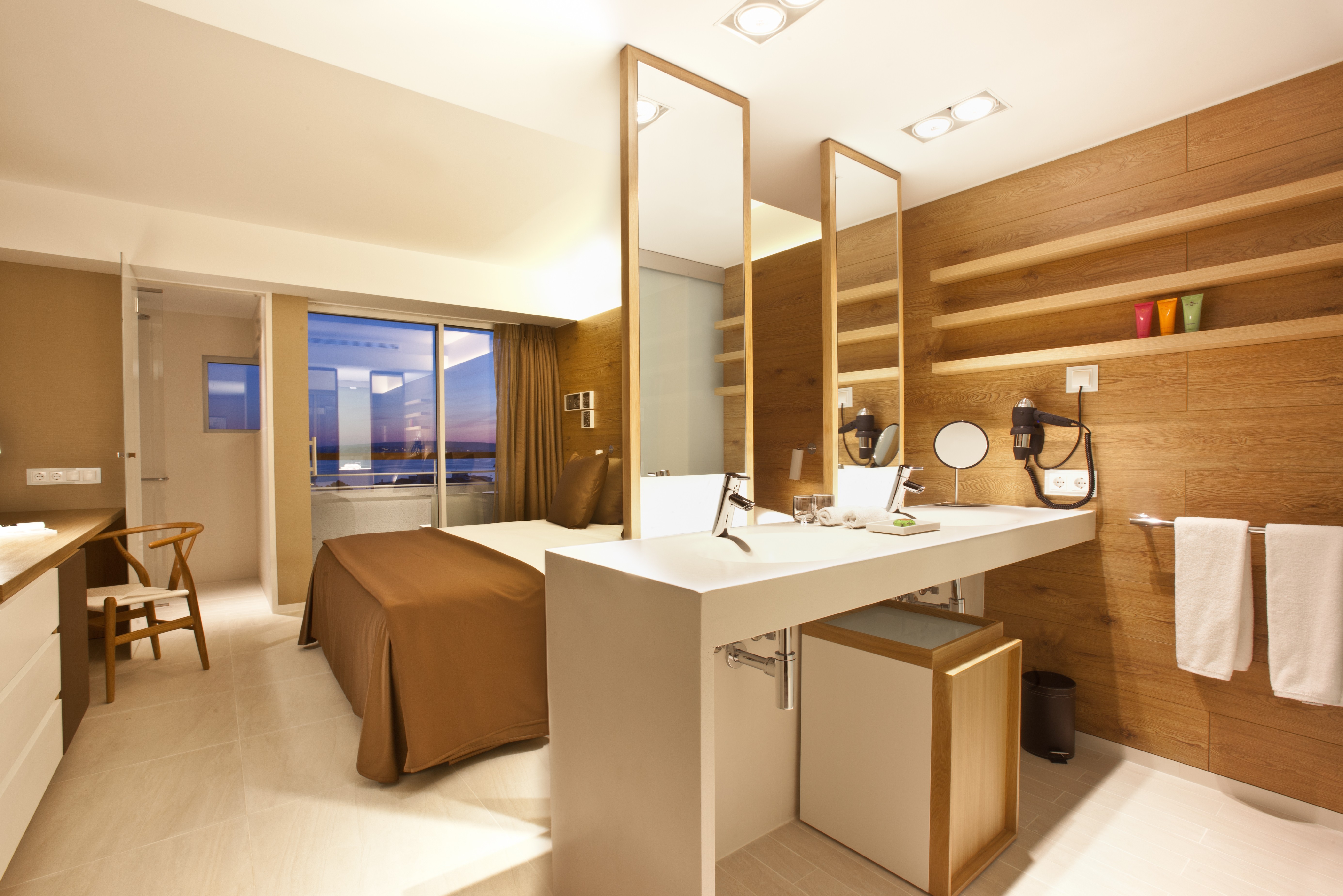 Double or Twin Deluxe