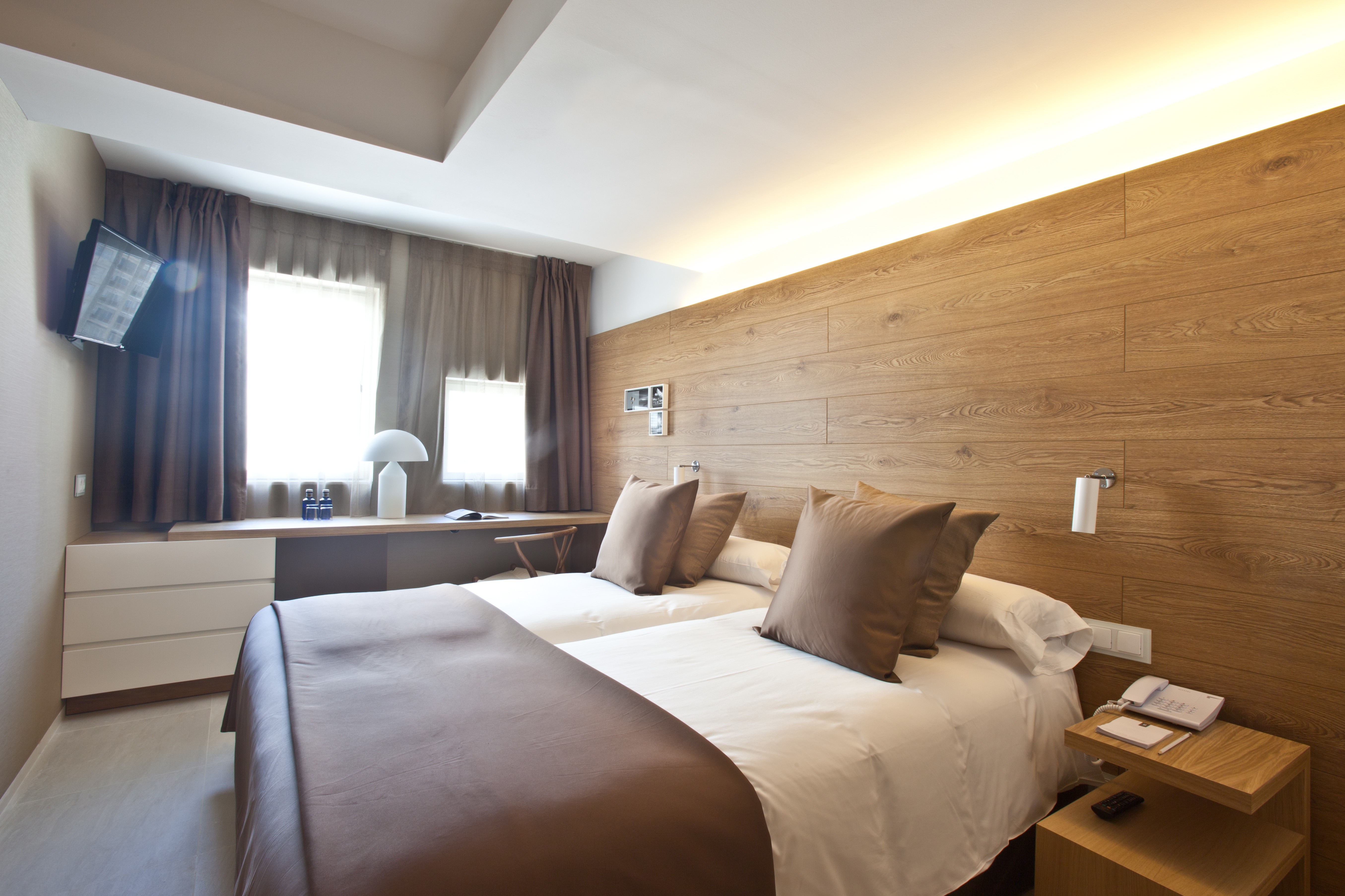 Double or Twin Standard