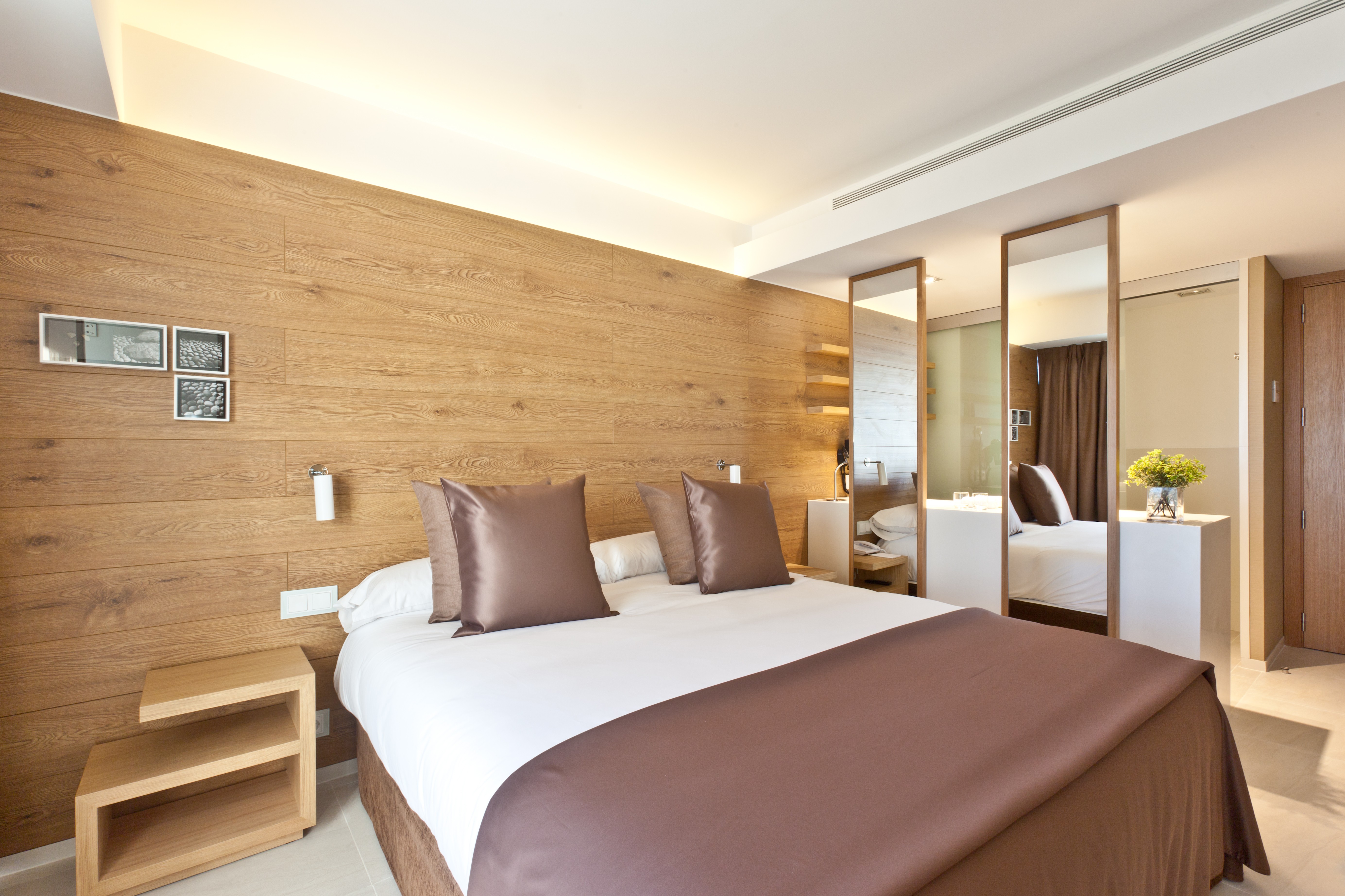 Double or Twin Deluxe