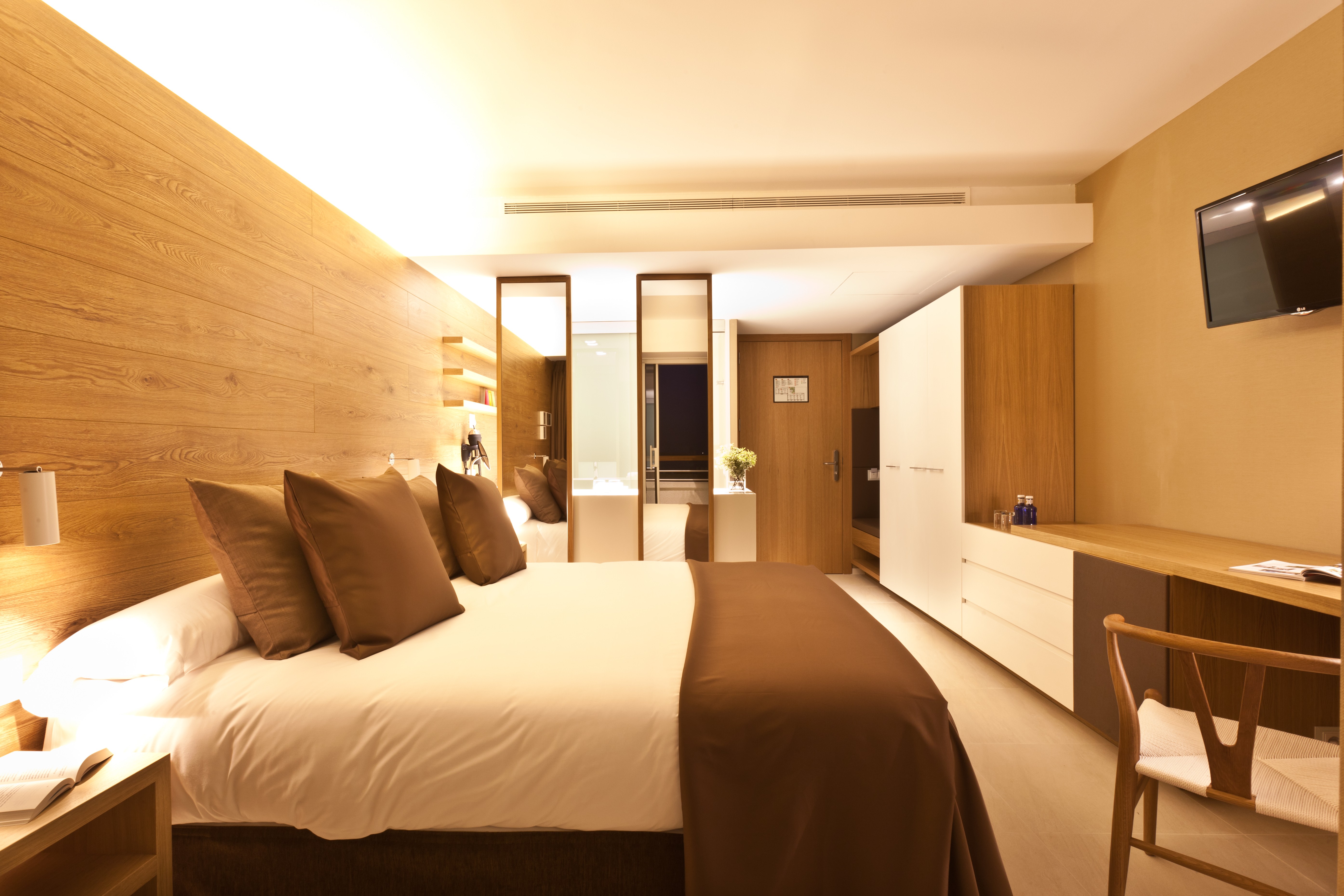 Double or Twin Deluxe