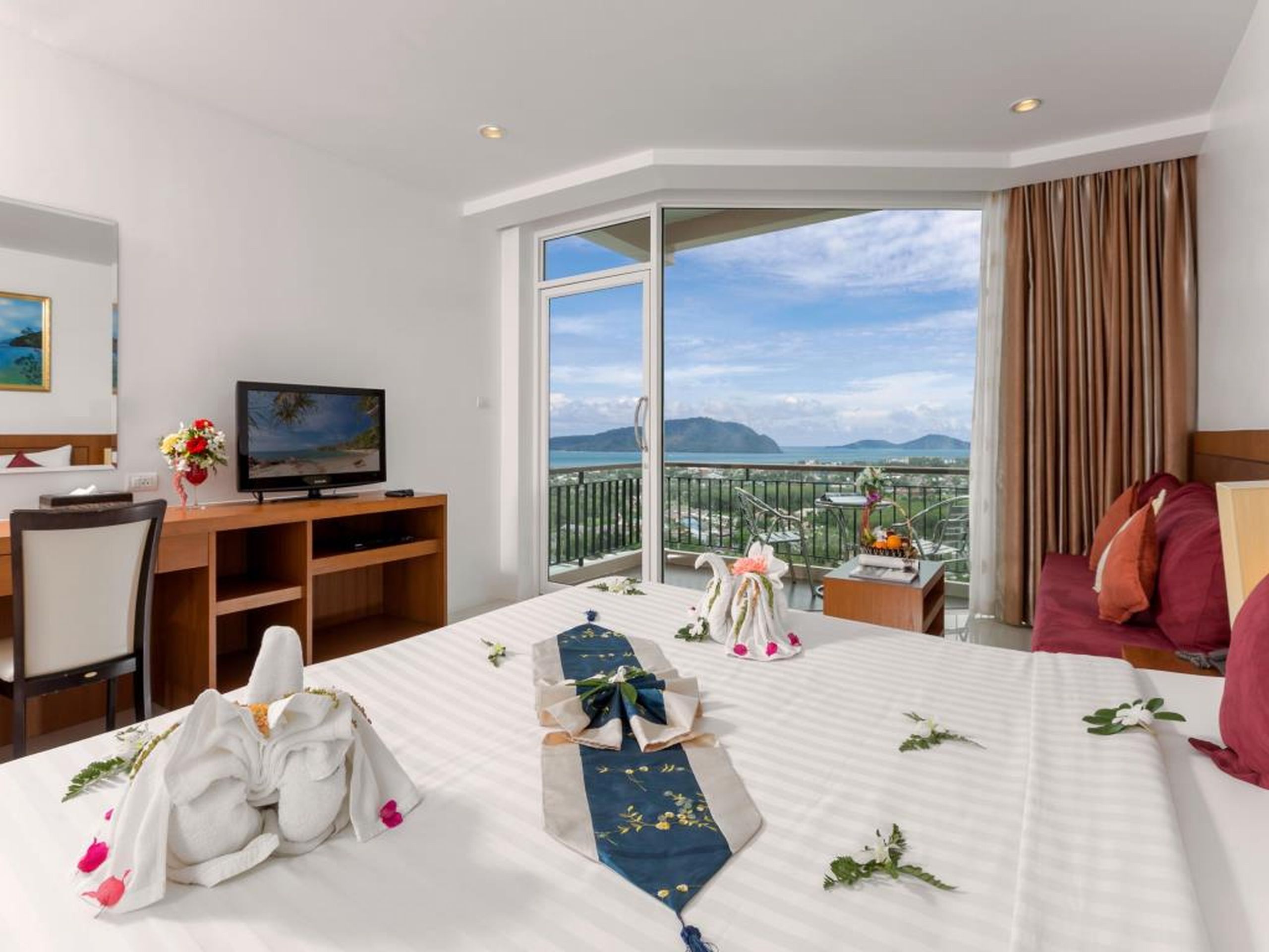 Double or Twin Deluxe Sea View