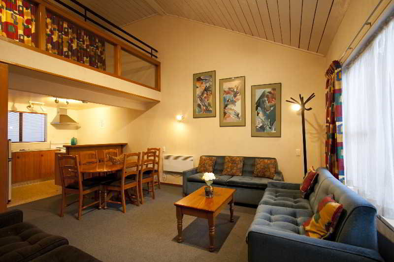 Apartment Three Bedrooms Two Bathrooms