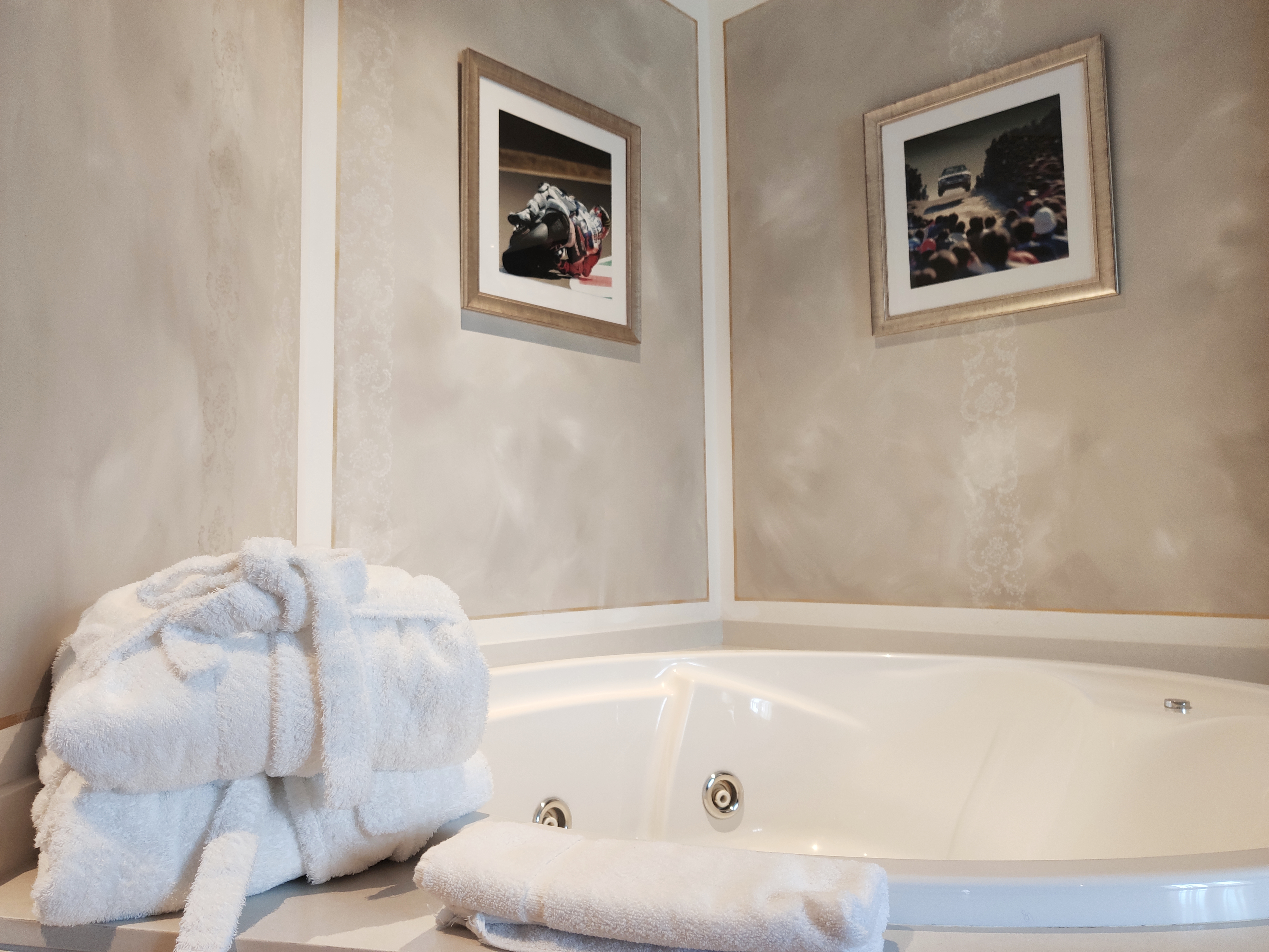 Junior Suite with Jacuzzi