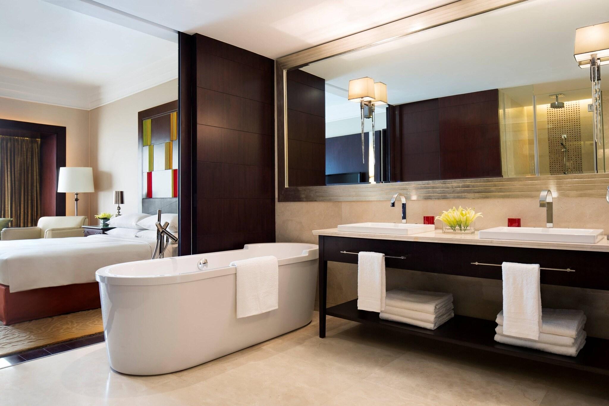 Suite Executive King Bed