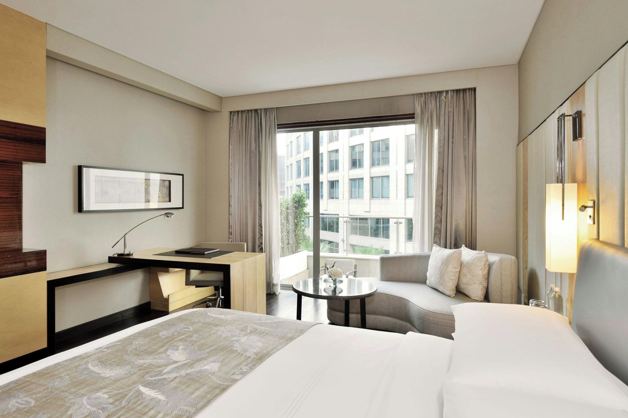 Double Club King Bed