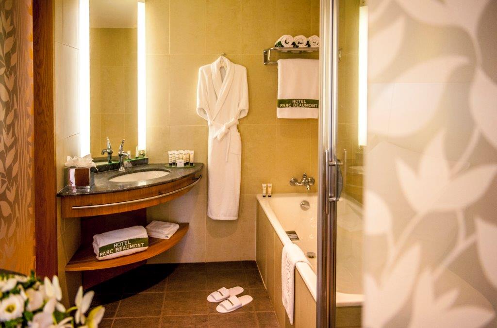 Suite Connecting Room