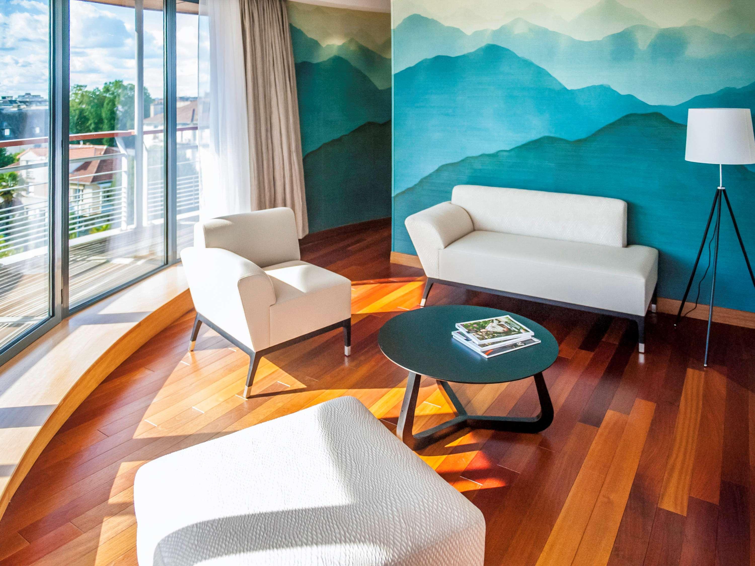 Suite Deluxe King Bed