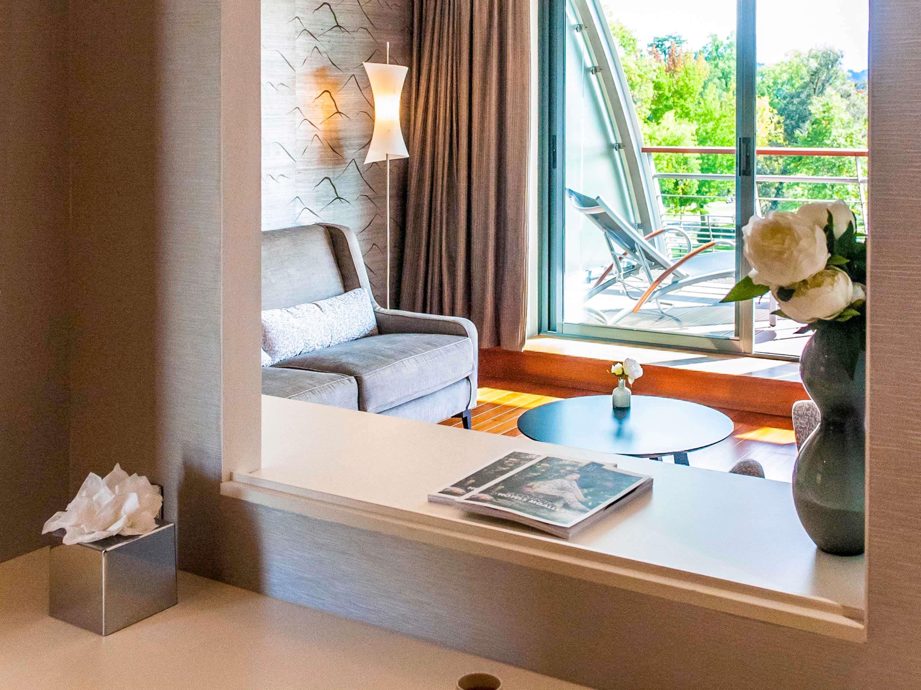 Suite Deluxe King Bed