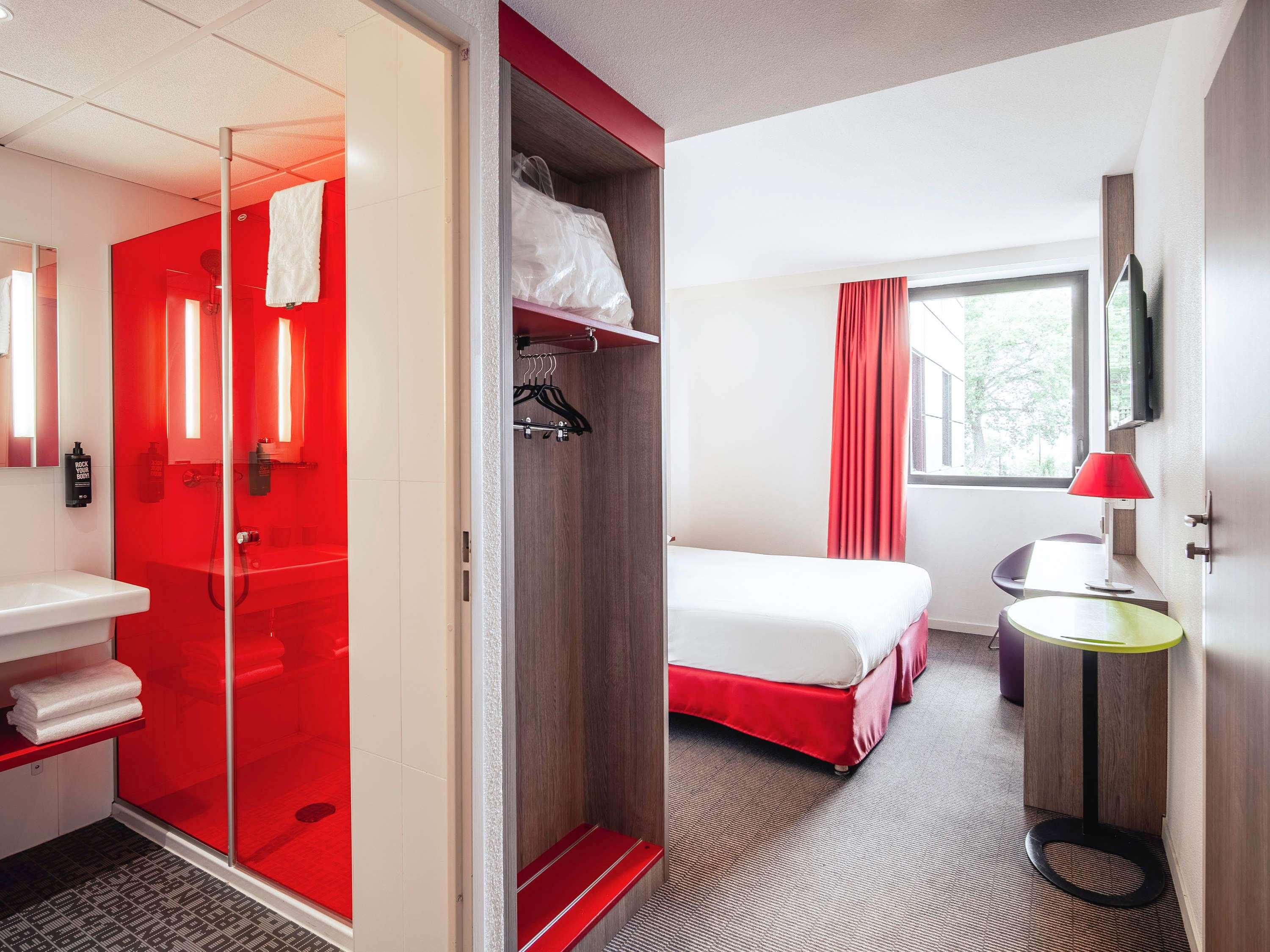 Suite Connecting Room