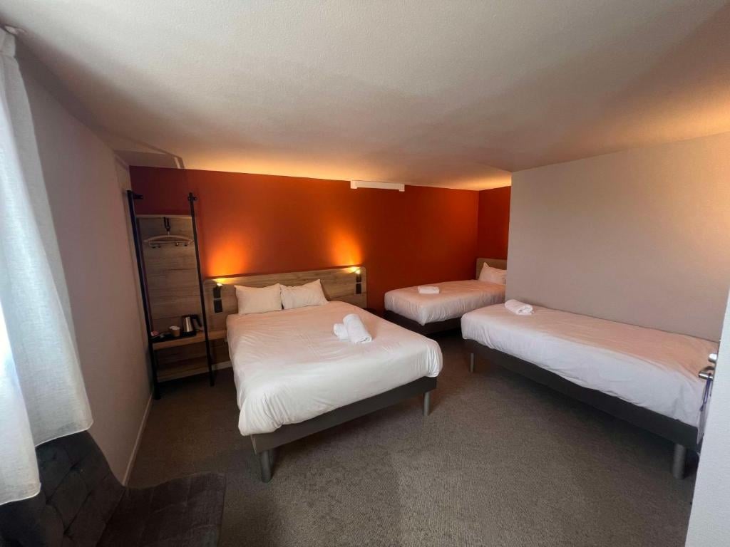 Family Room Capacity 5